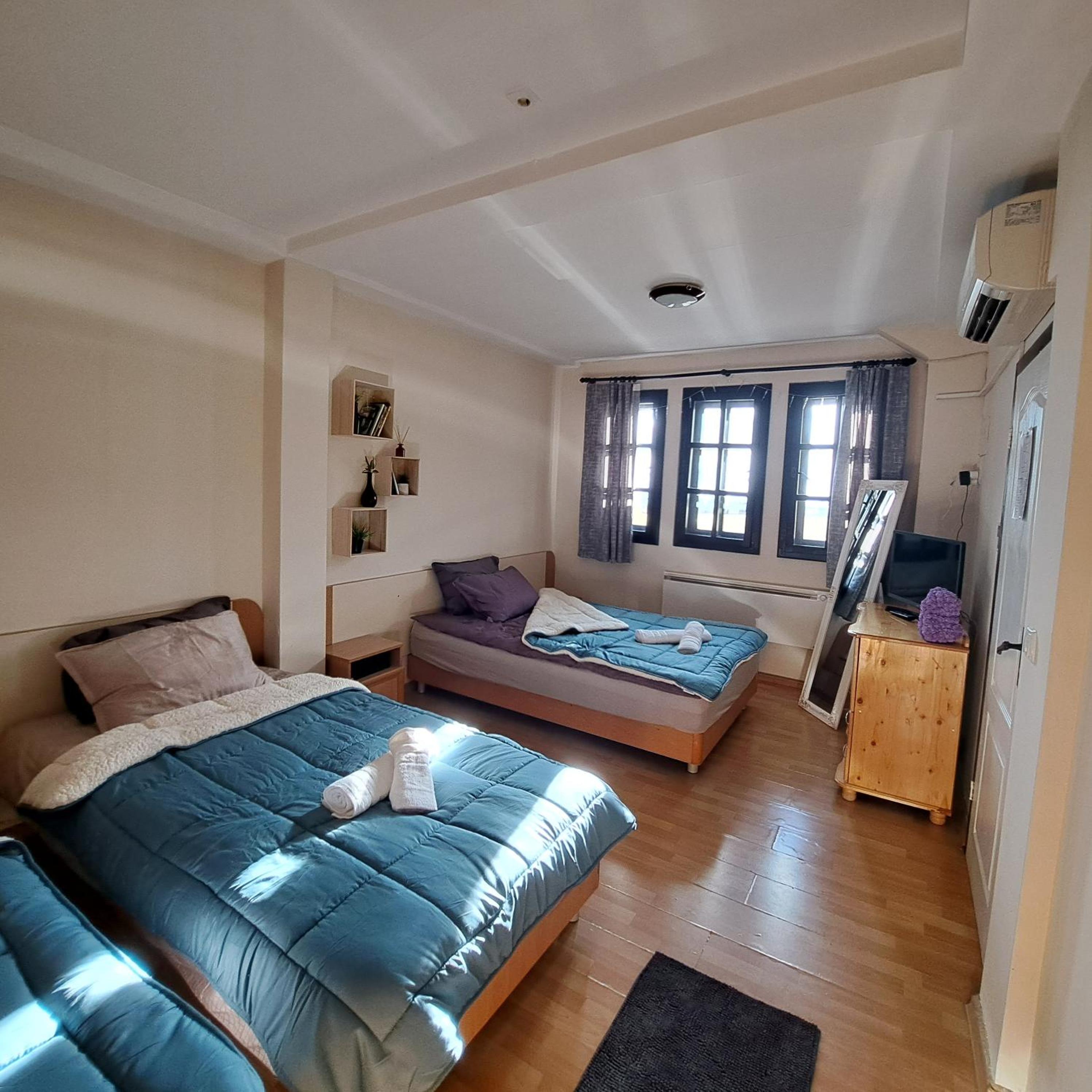 Aura house