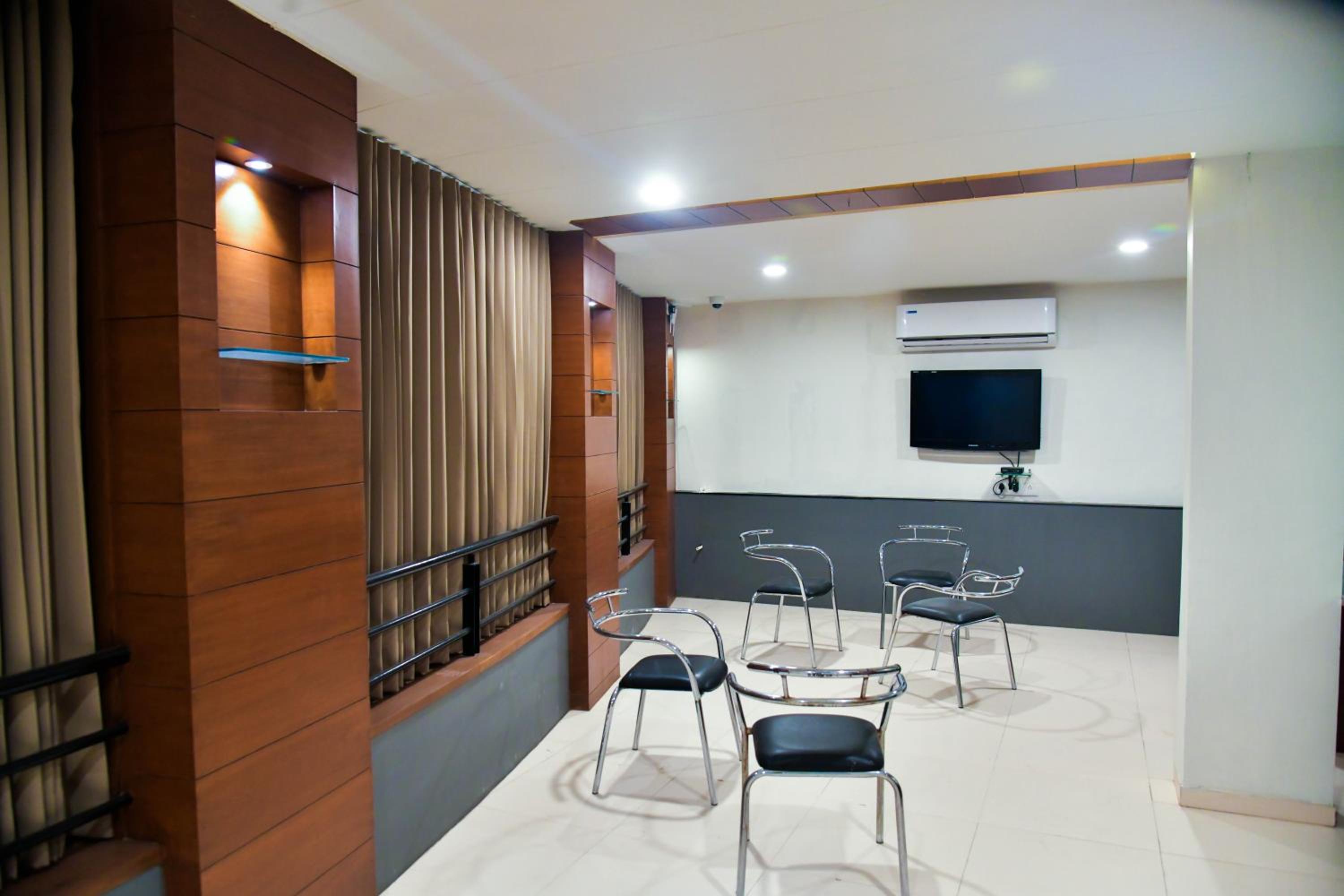 meeting & event spaces