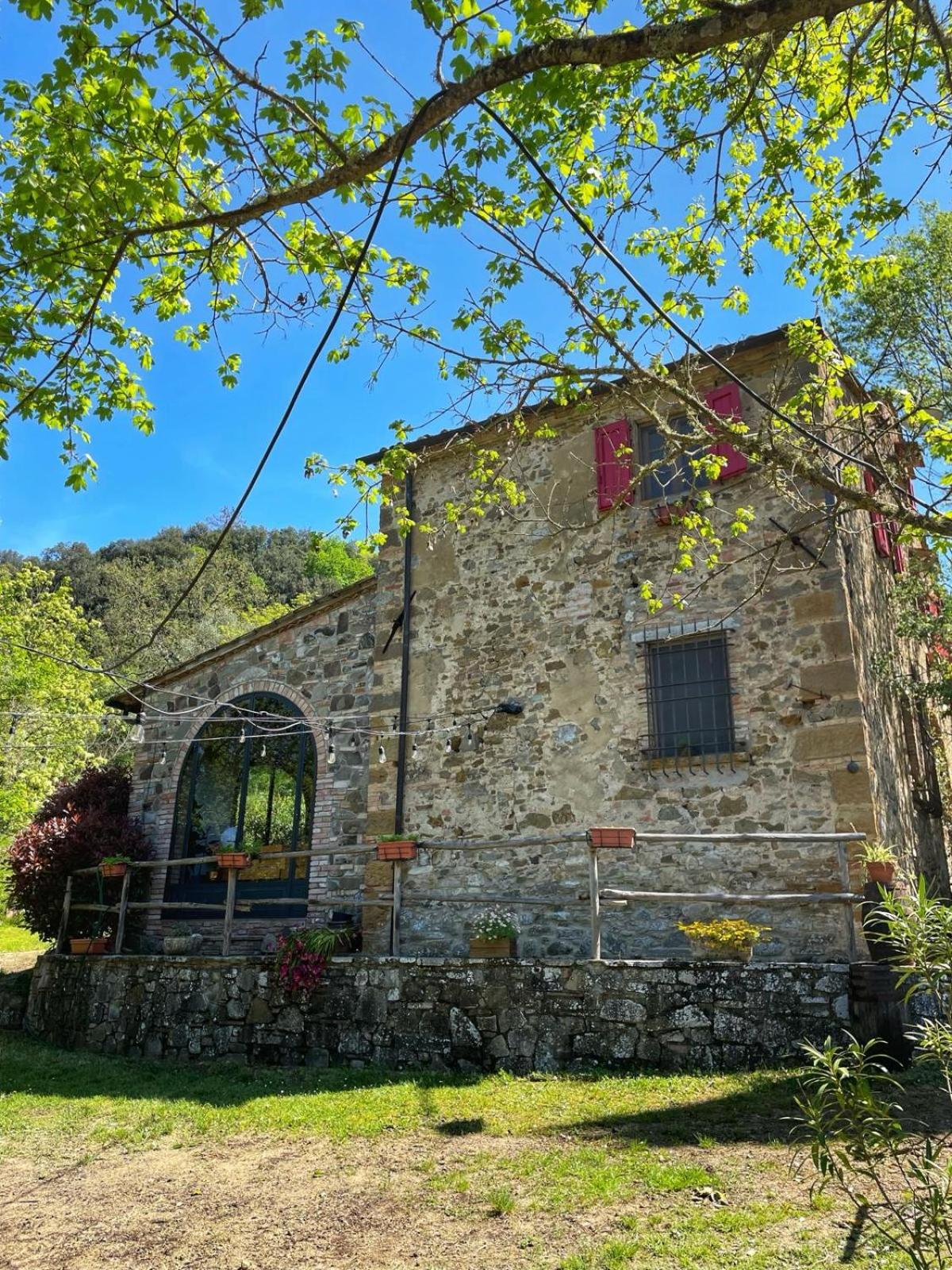 Casa nel bosco il Grottone