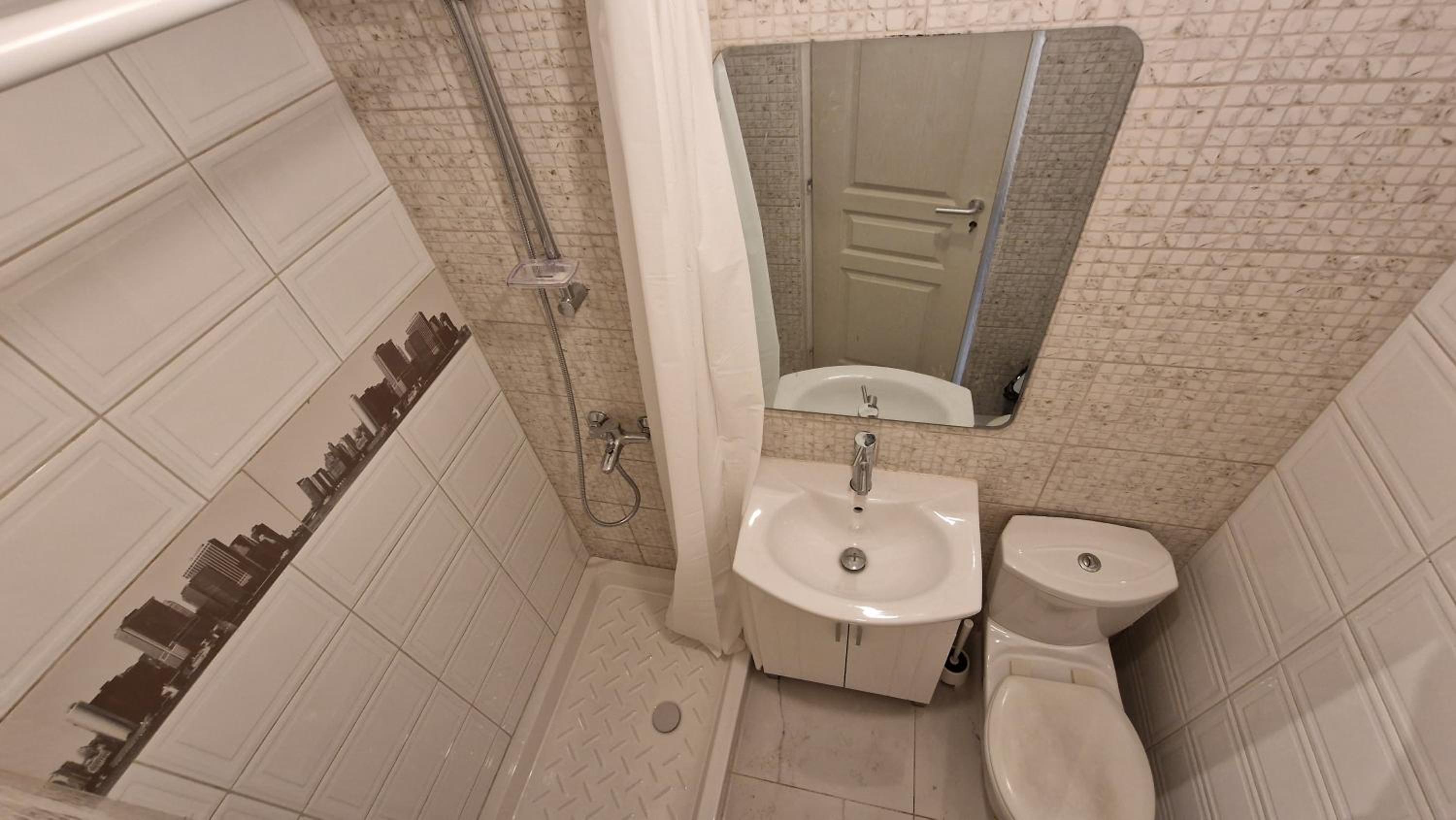 Entire Cozy 2 bedrooms apartment City-Center Larnaca B
