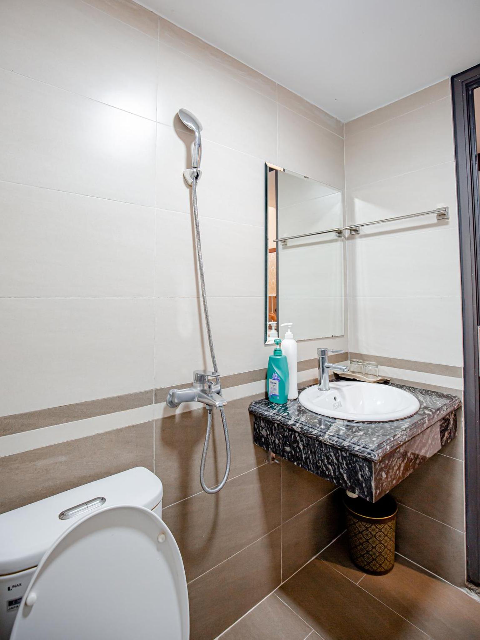 Phuong Nam Luxury Hotel Long Bien