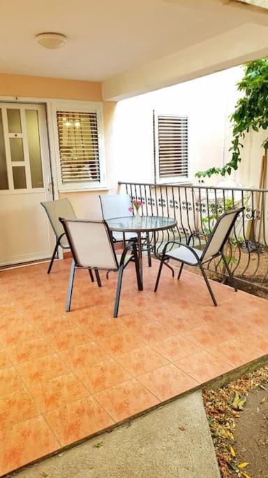 Apartment with a garden Petrovac view 3