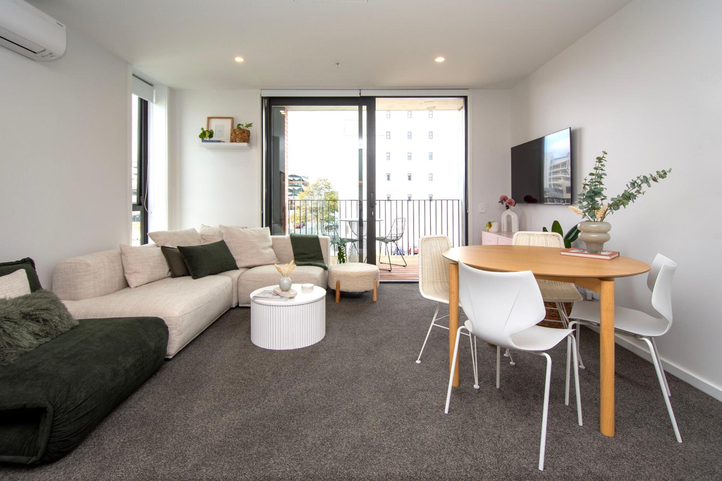 The Mixer - 2 Bed Central City view 2