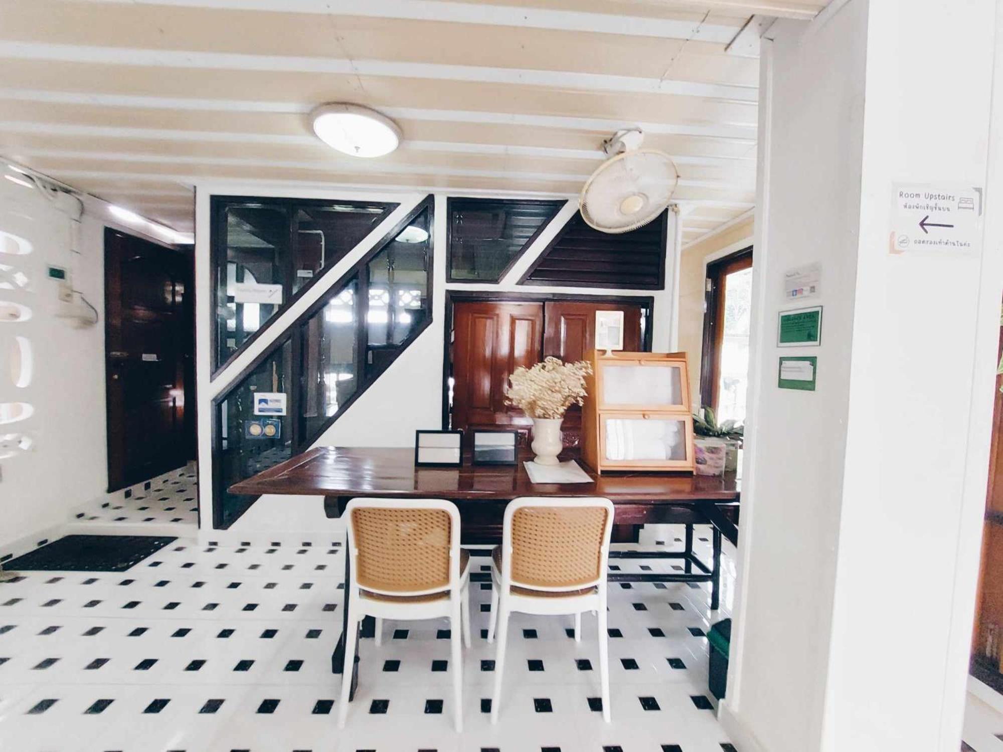 Green Riverside Homestay