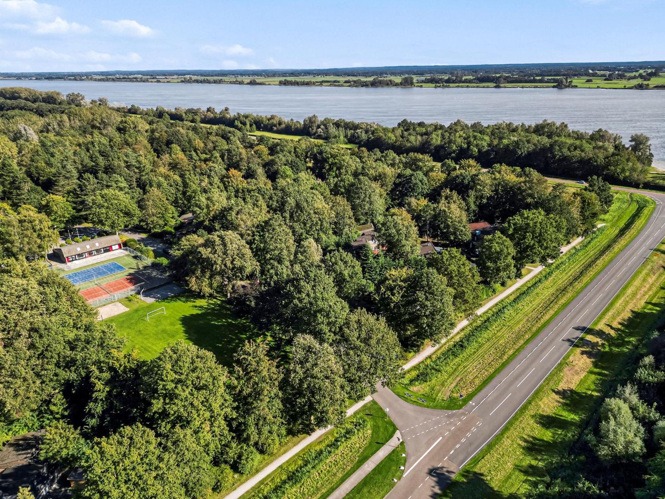 Bos Water Huisje Veluwemeer view 4
