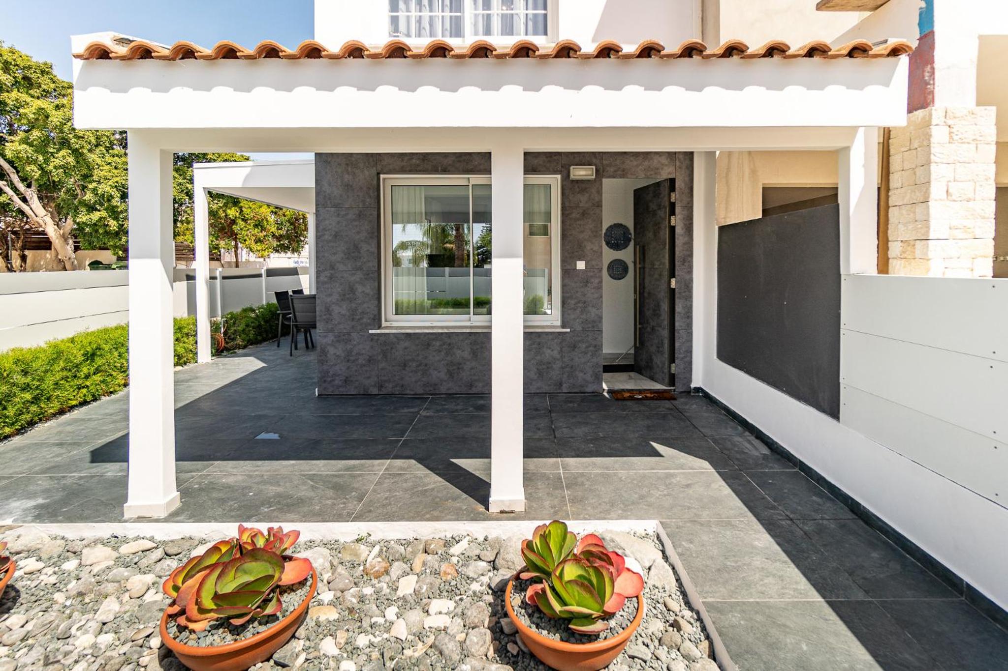 Luxurious ONE Maisonette by Ezoria Villas