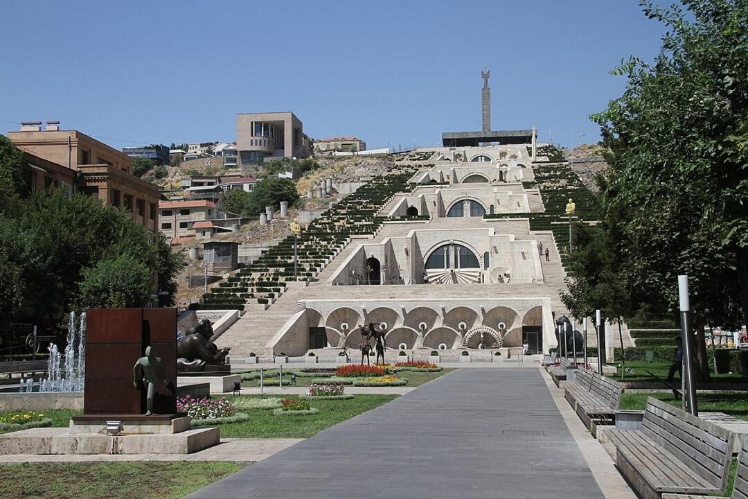Modern Apartment in the heart of Yerevan, Beverly Hills