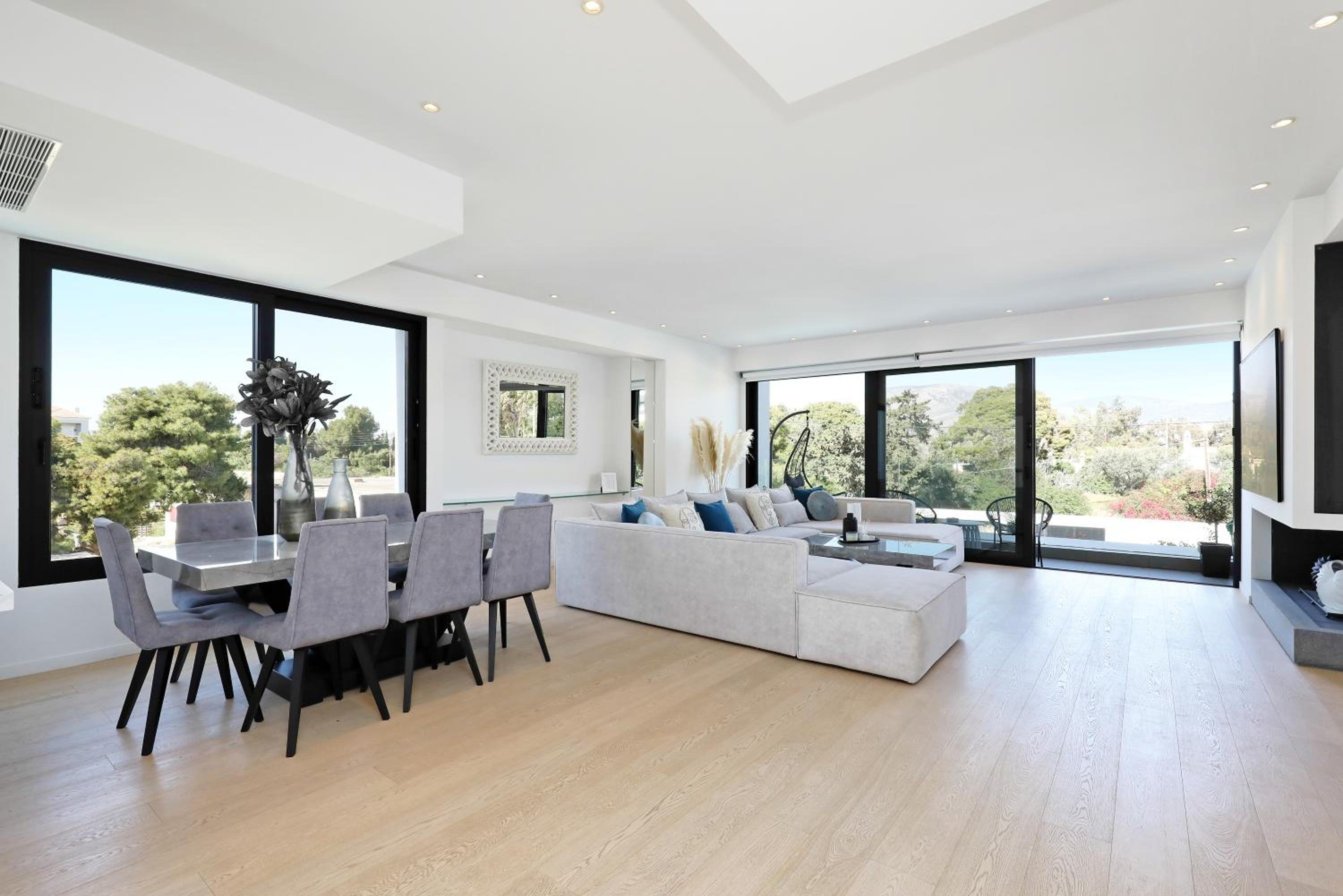 Ellinikon Luxury Apartment