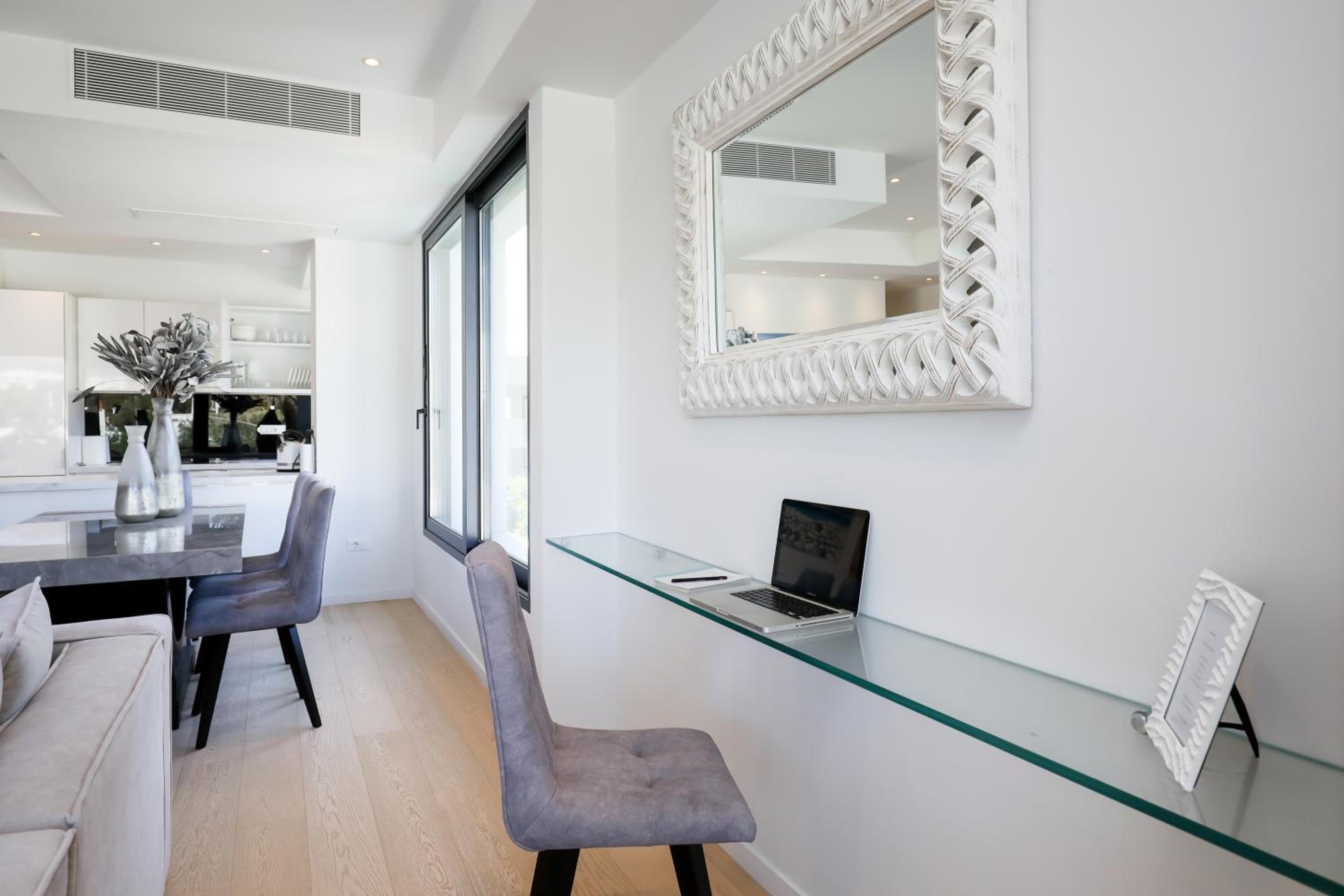 Ellinikon Luxury Apartment