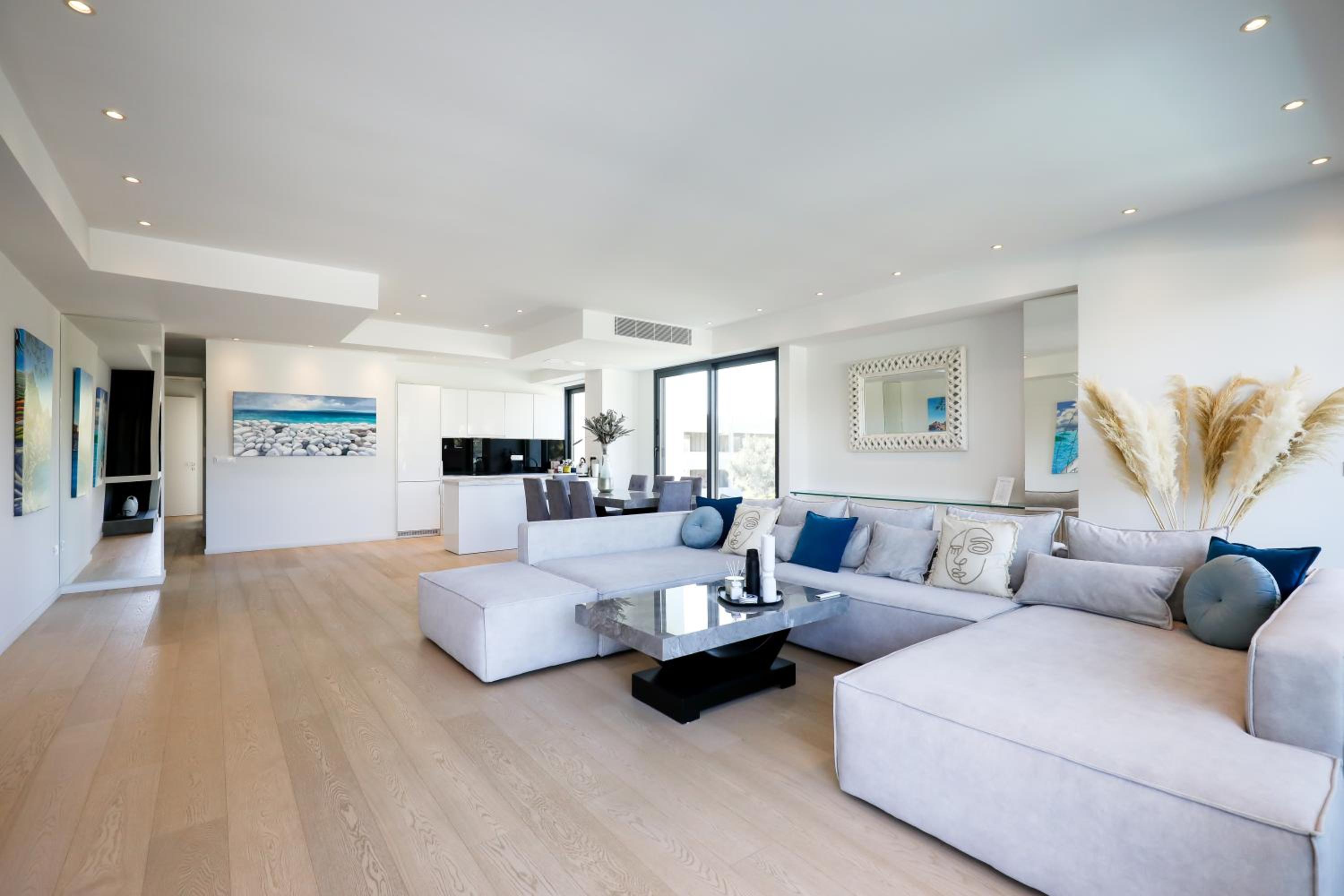 Ellinikon Luxury Apartment