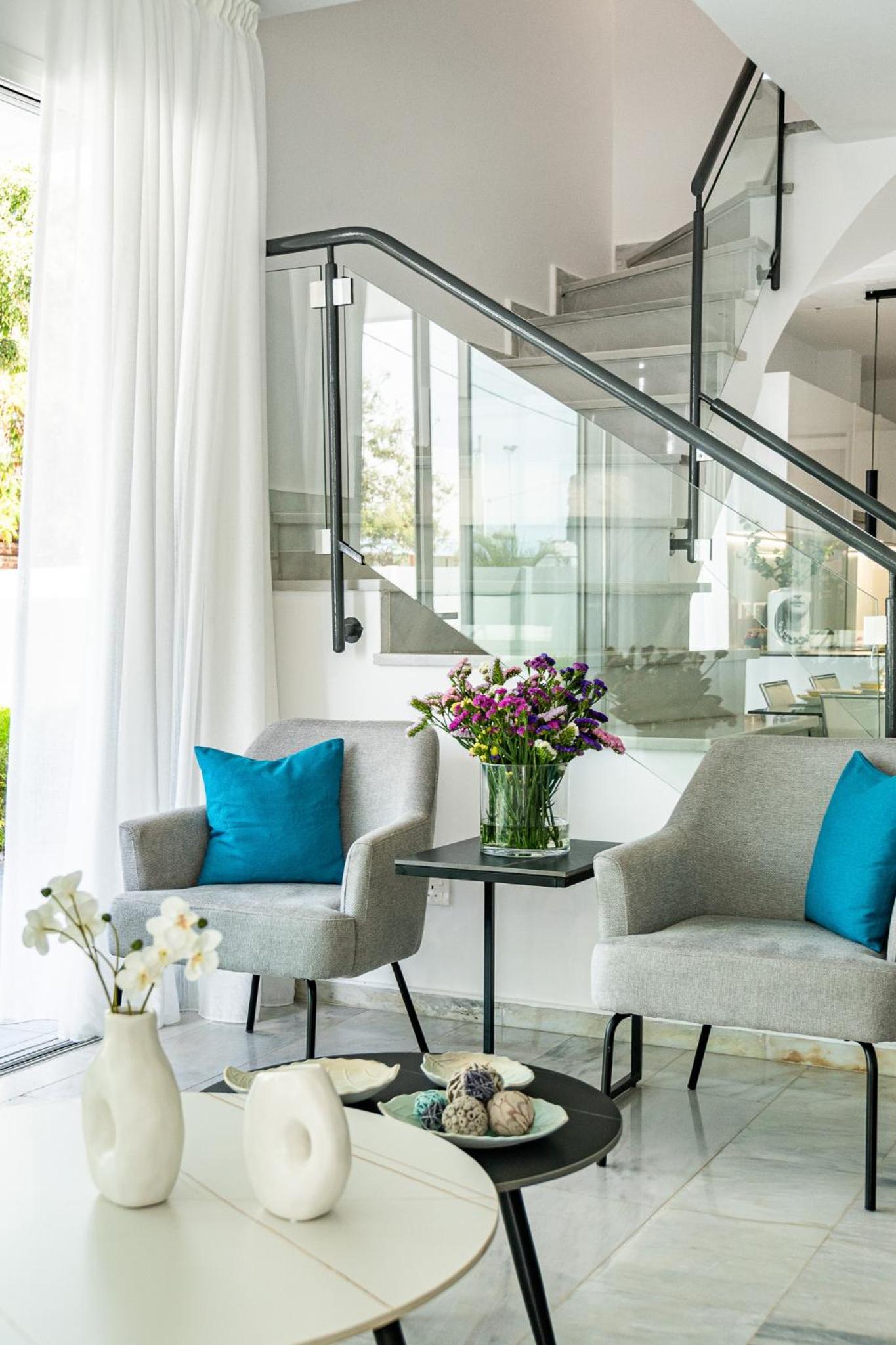 Luxurious ONE Maisonette by Ezoria Villas