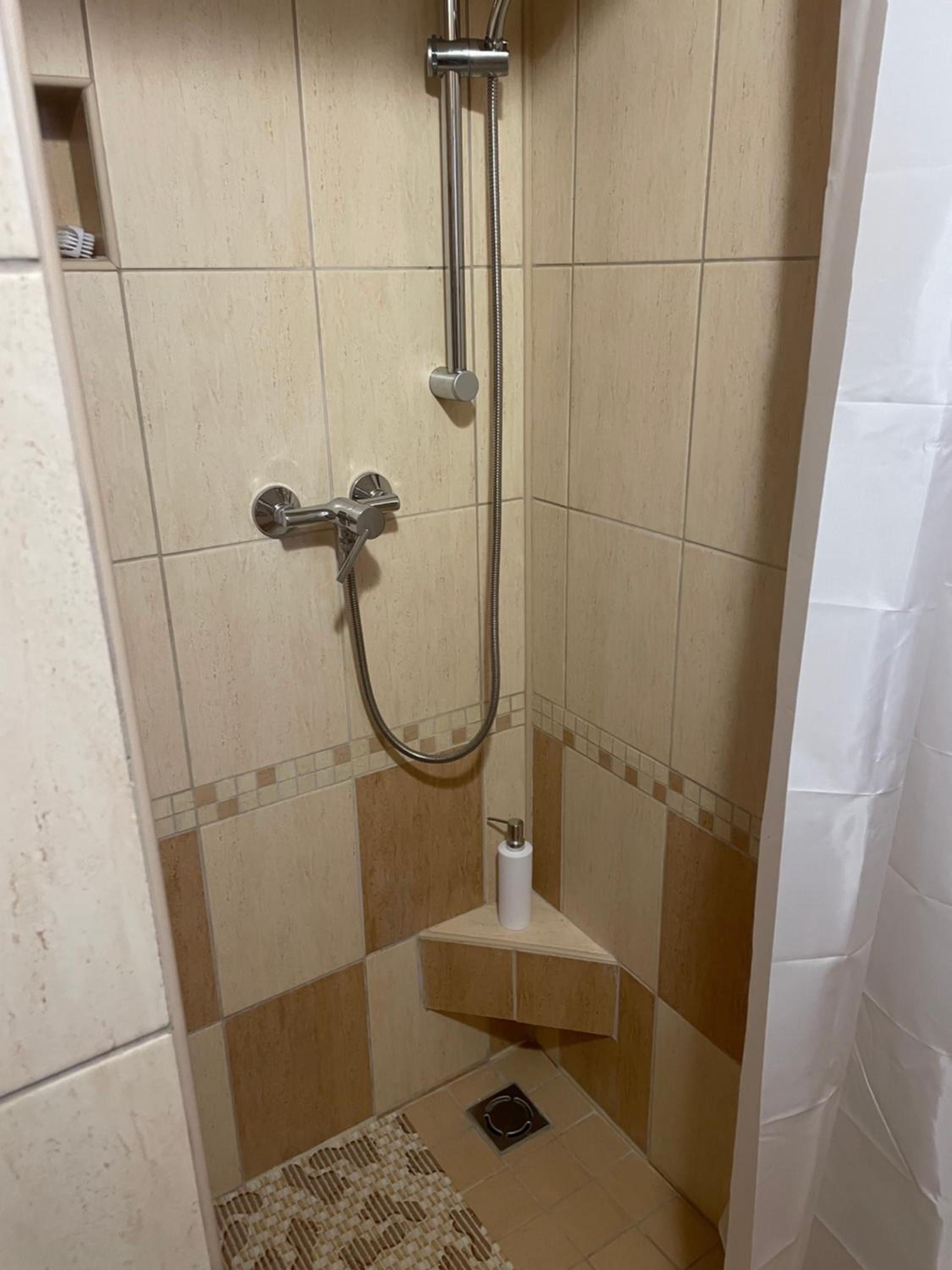 Platán Apartman