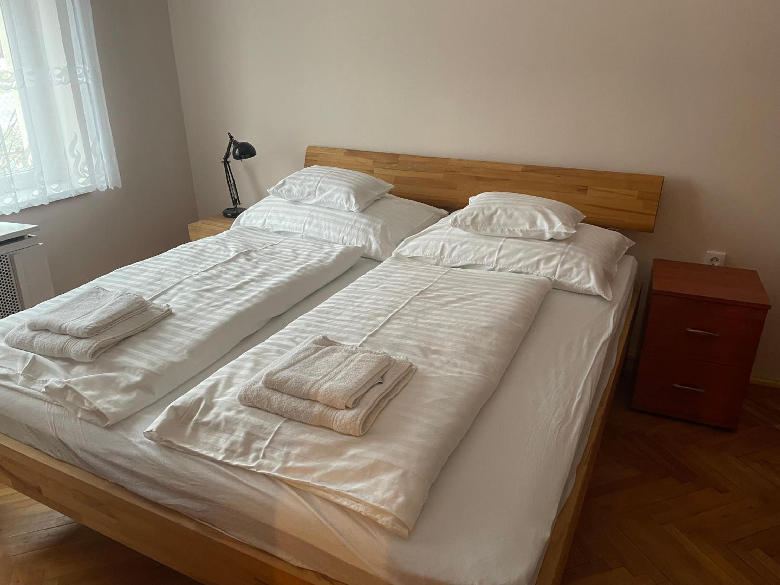 Platán Apartman