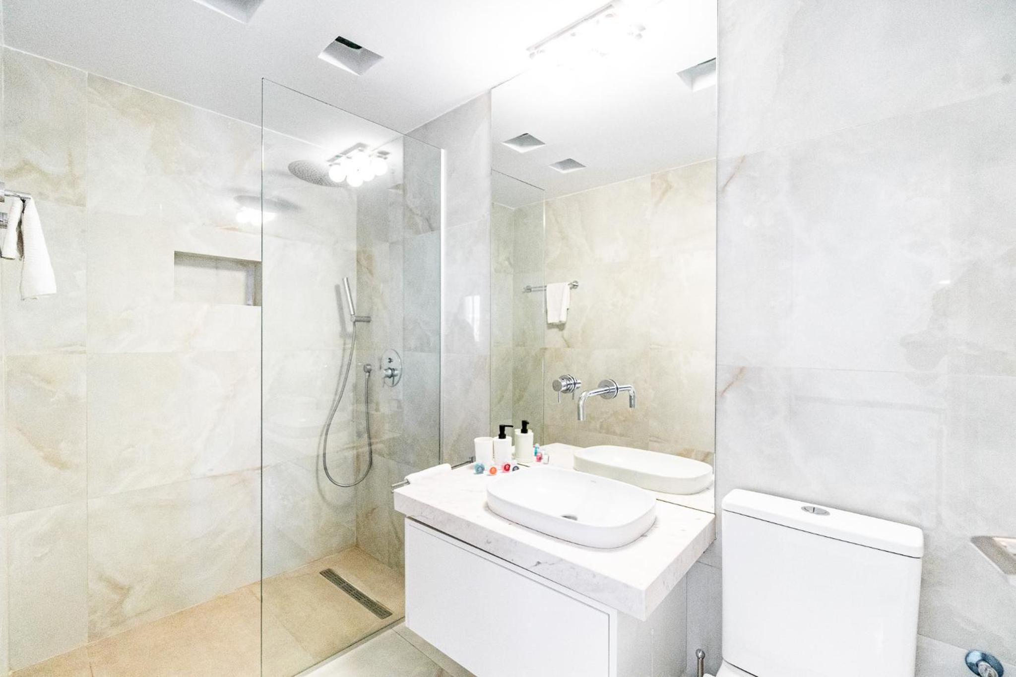 Luxurious ONE Maisonette by Ezoria Villas