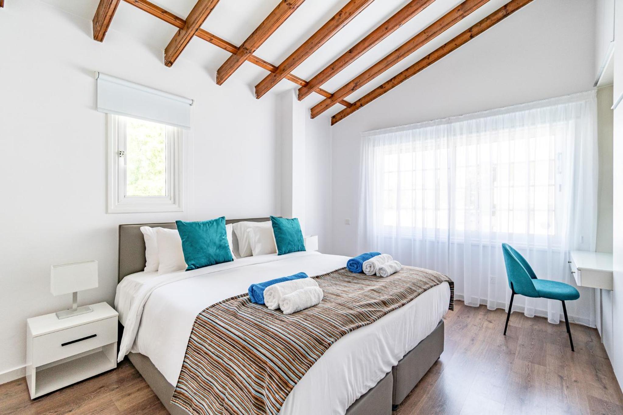 Luxurious ONE Maisonette by Ezoria Villas