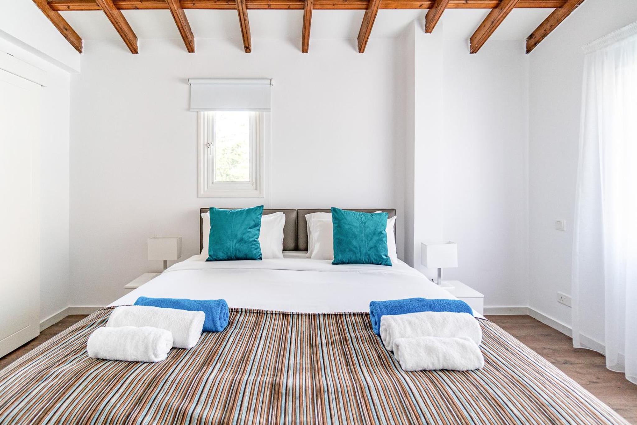 Luxurious ONE Maisonette by Ezoria Villas