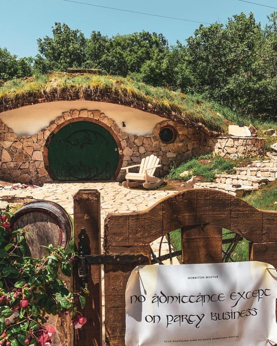 Mobbiton Mostar - Magical Underground Retreat
