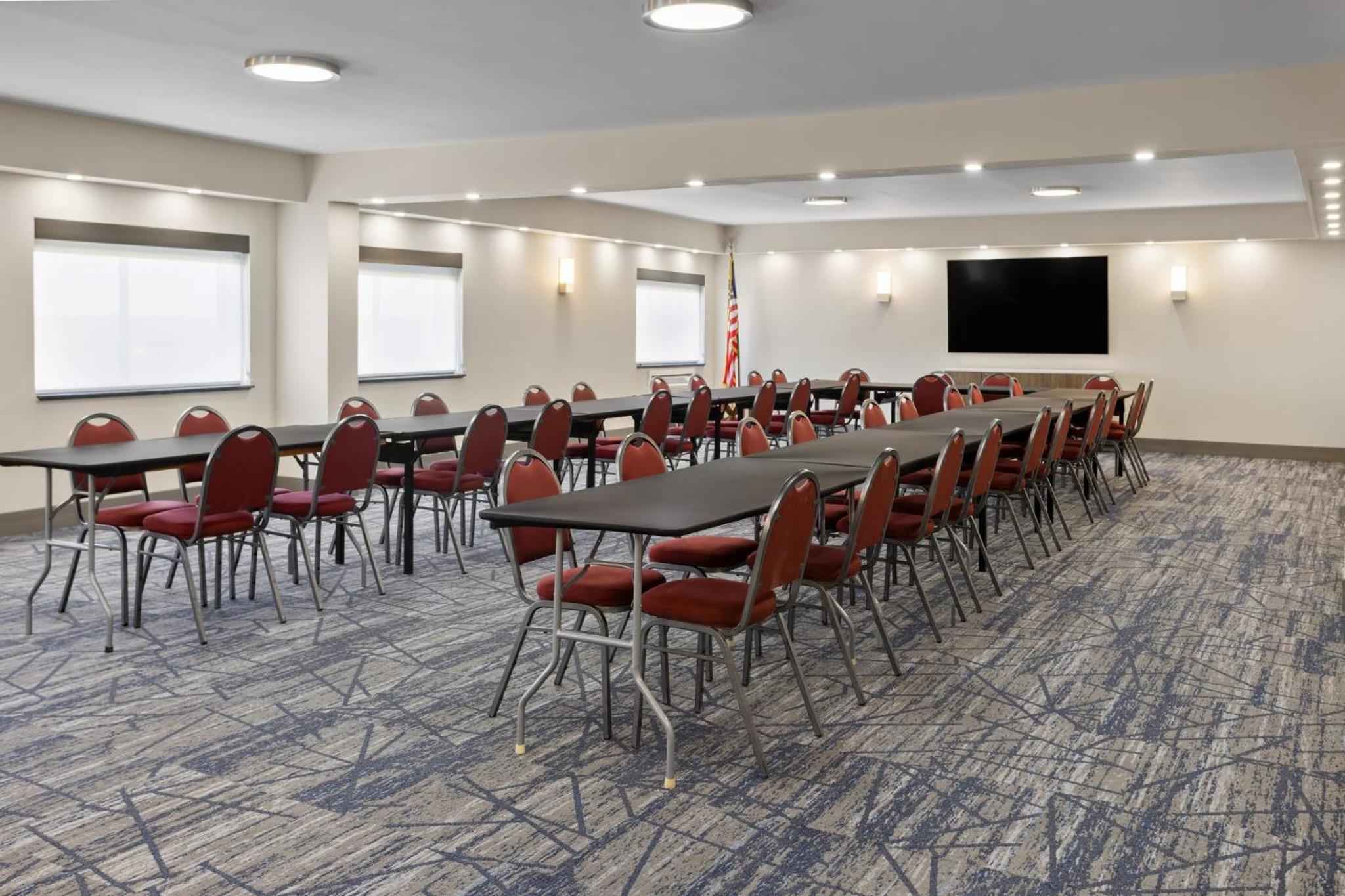 Holiday Inn Express Stony Brook-Long Island, an IHG Hotel - Property Image 2