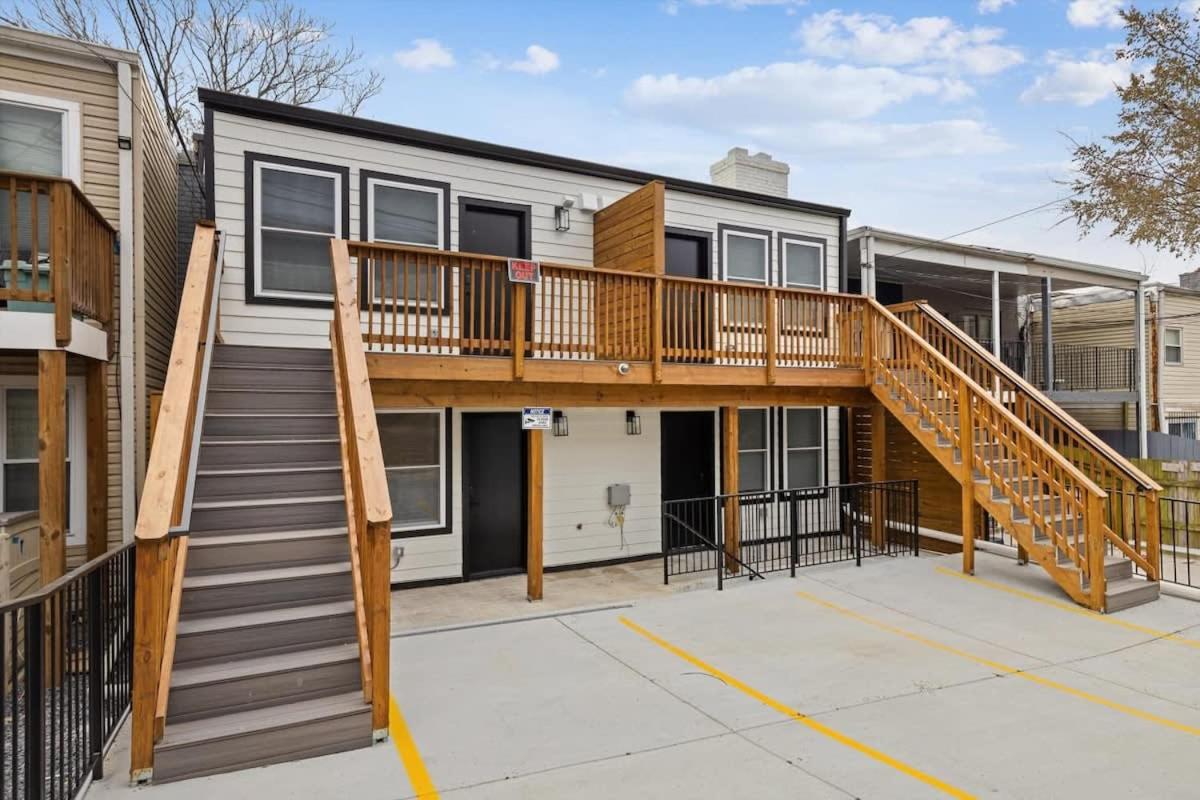 Excellent 2-BR Condo in Hip Area of DC view 3