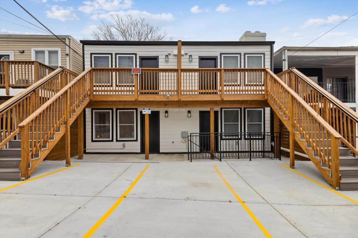 Excellent 2-BR Condo in Hip Area of DC view 4
