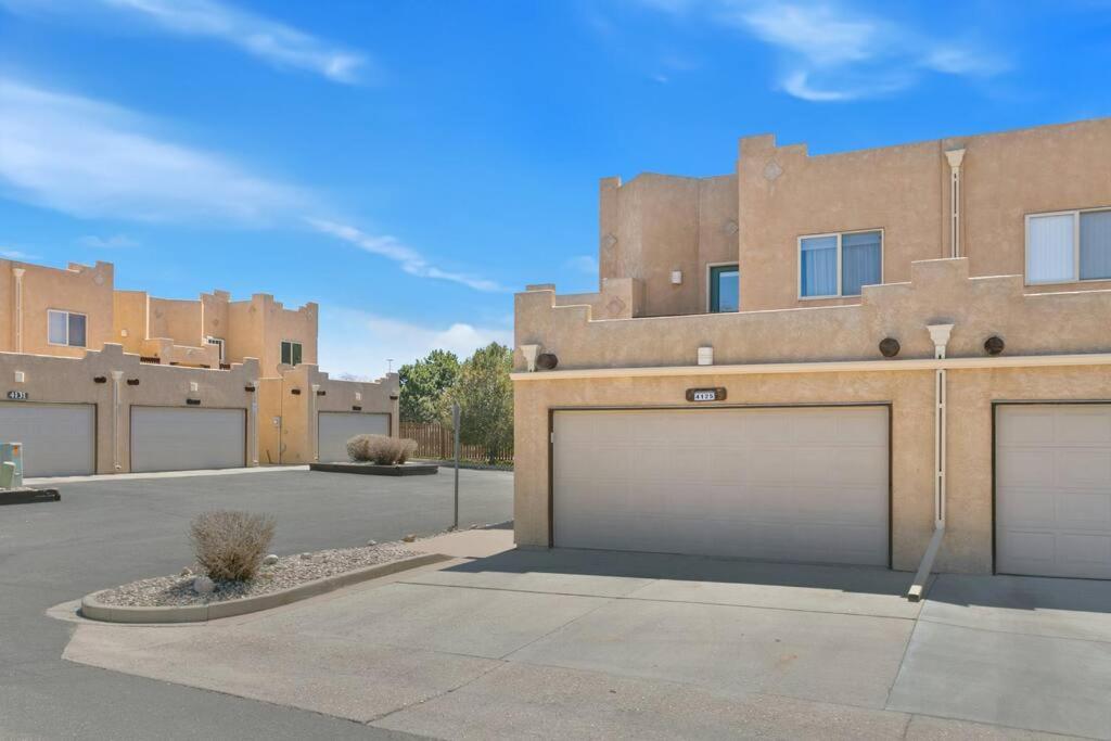 Executive Townhouse To Stay view 3
