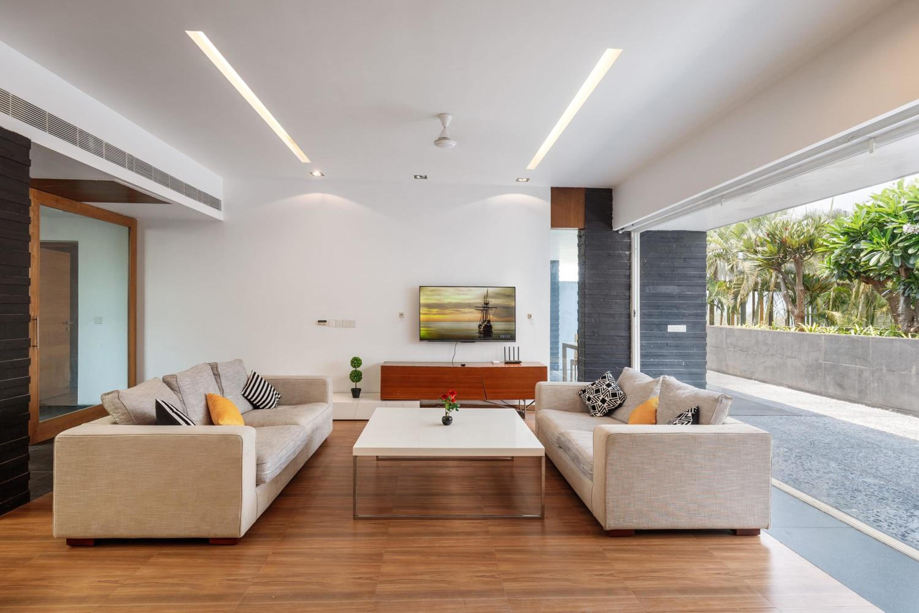 Casa Palmera by StayJade Bay View & Pool Airport view 2