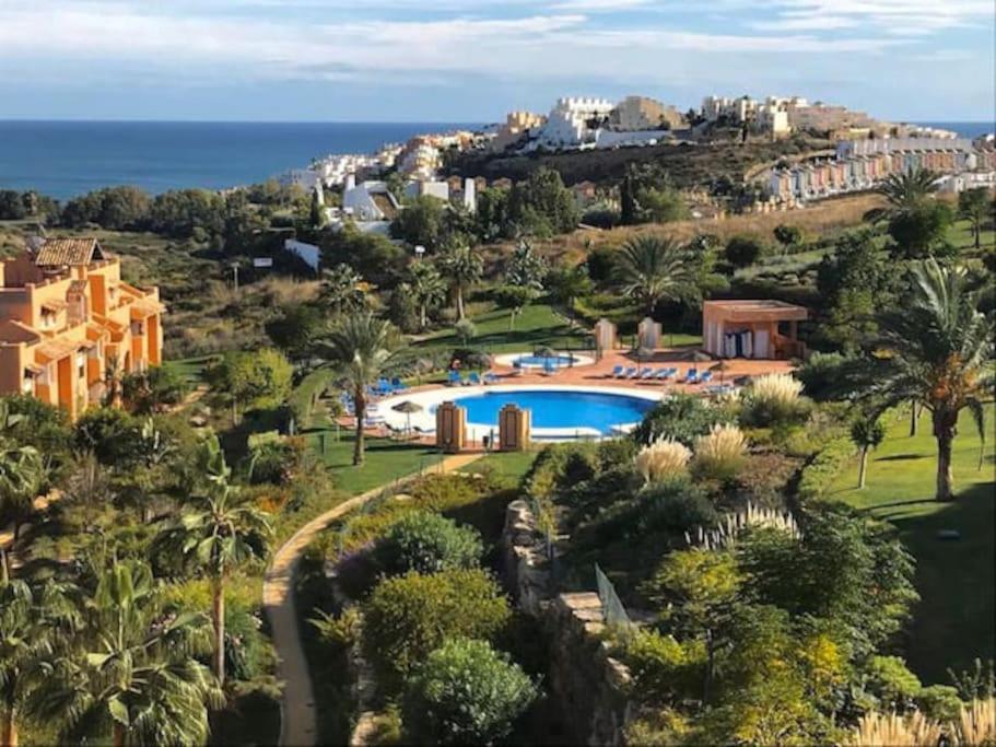Penthouse Paradiso: 2BR Oasis in Casares del Sol view 5