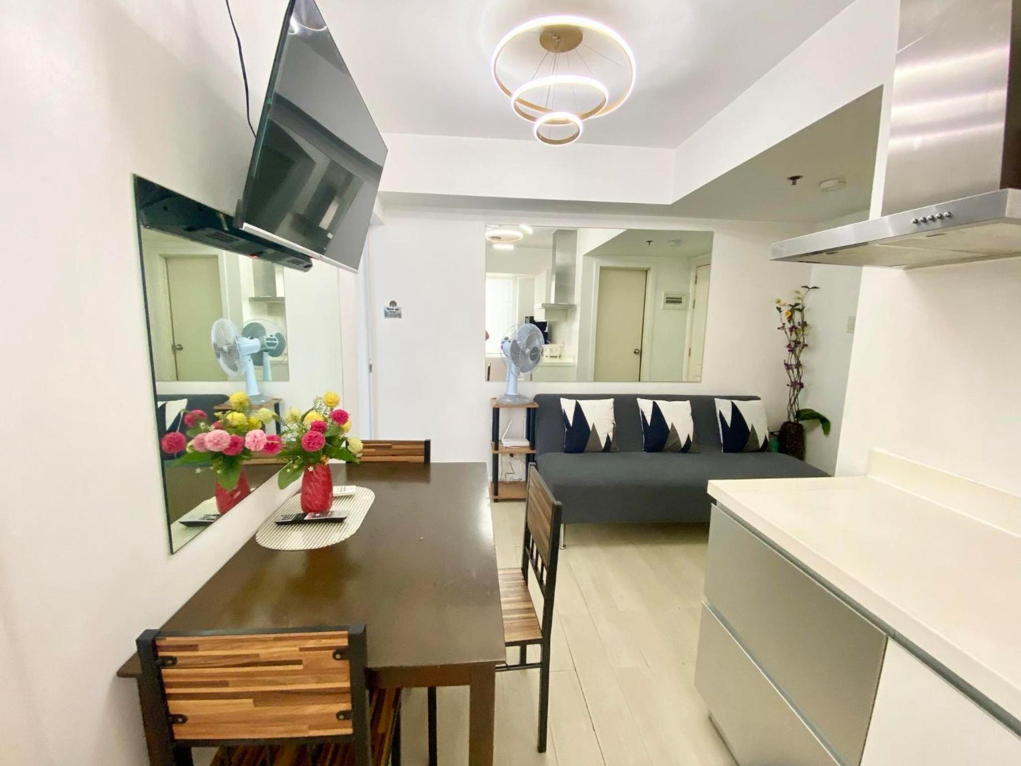2 bedroom azure beach view 2 view 4