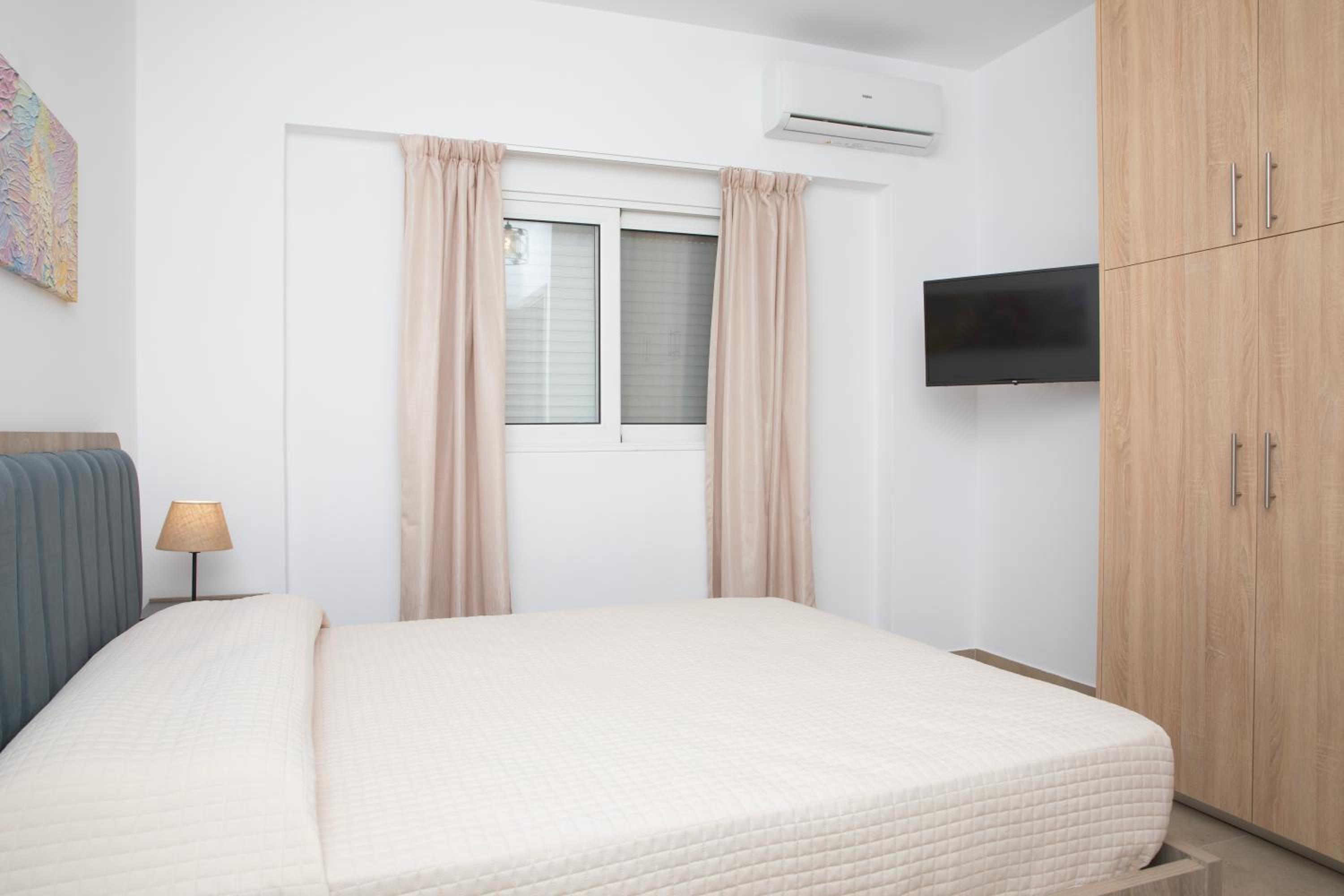 Etheria Comfort House