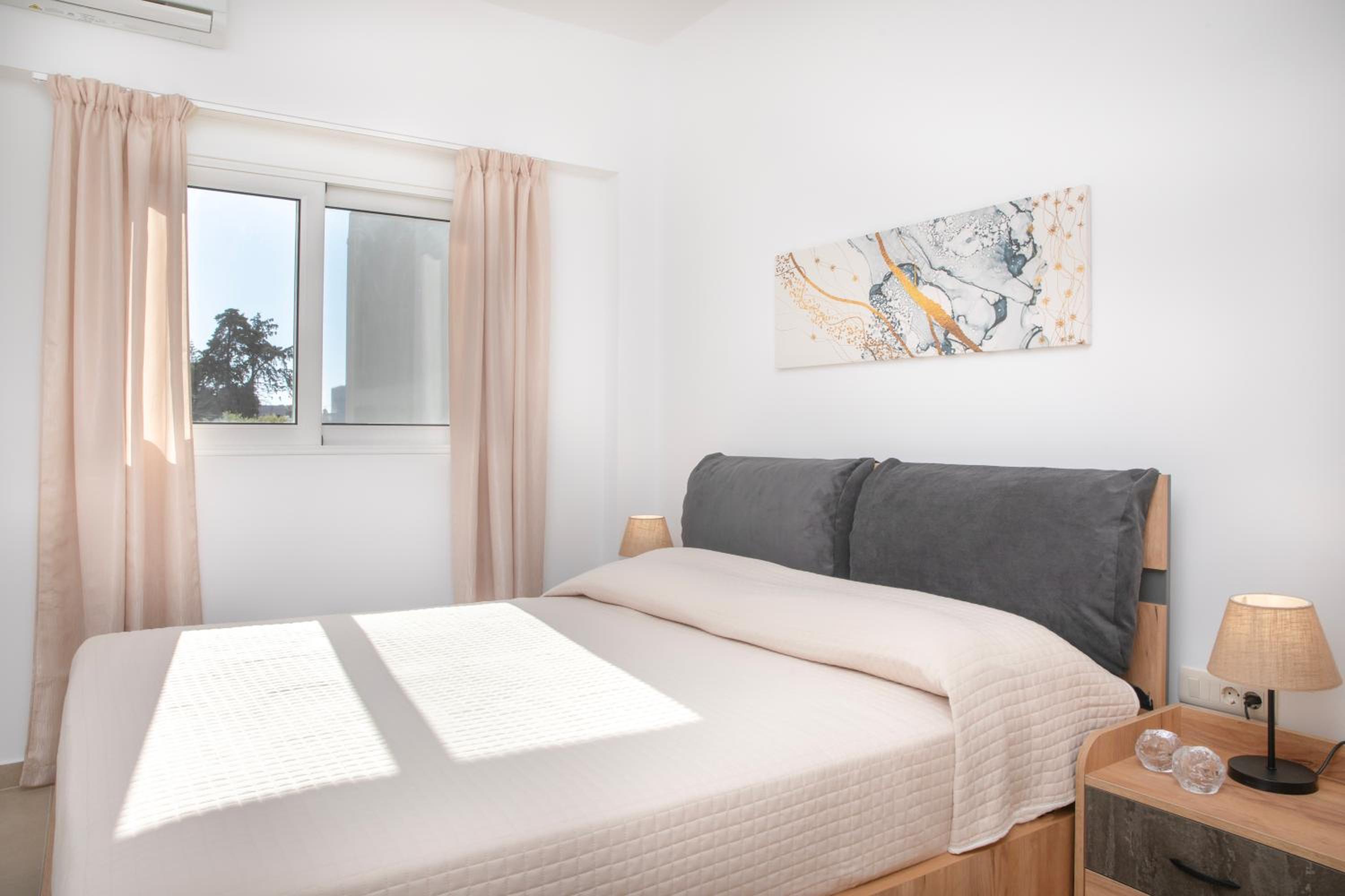 Etheria Comfort House
