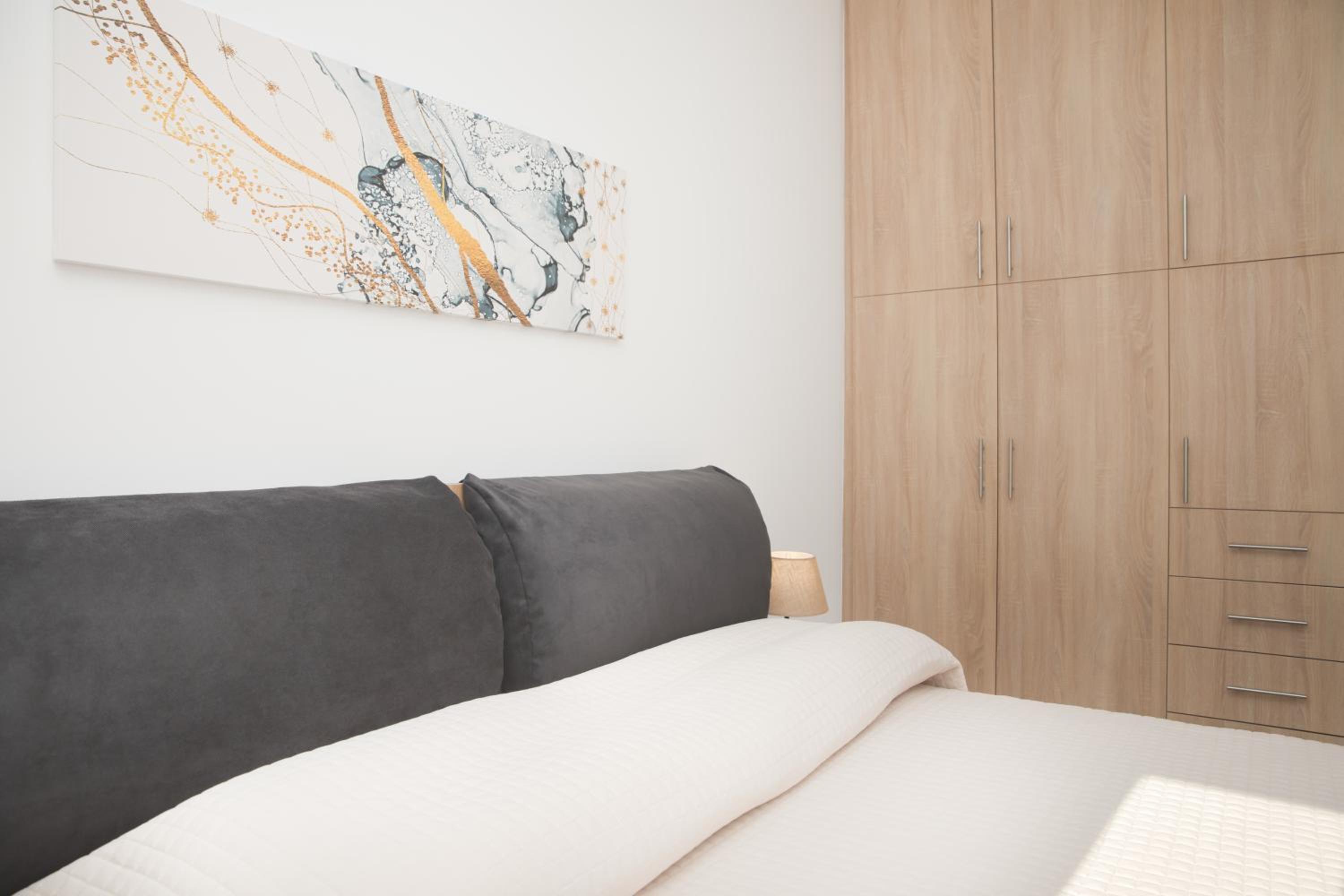 Etheria Comfort House