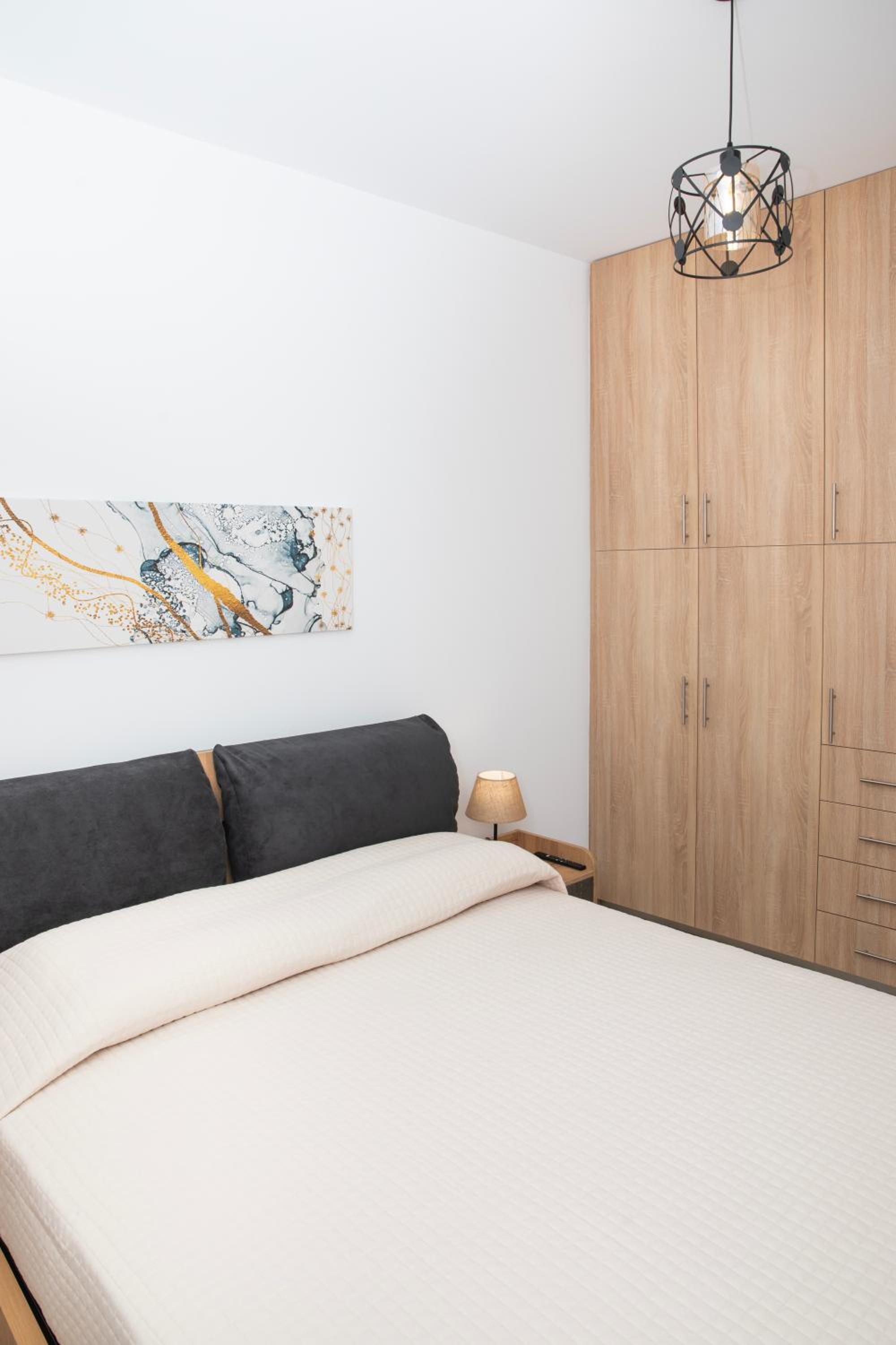 Etheria Comfort House