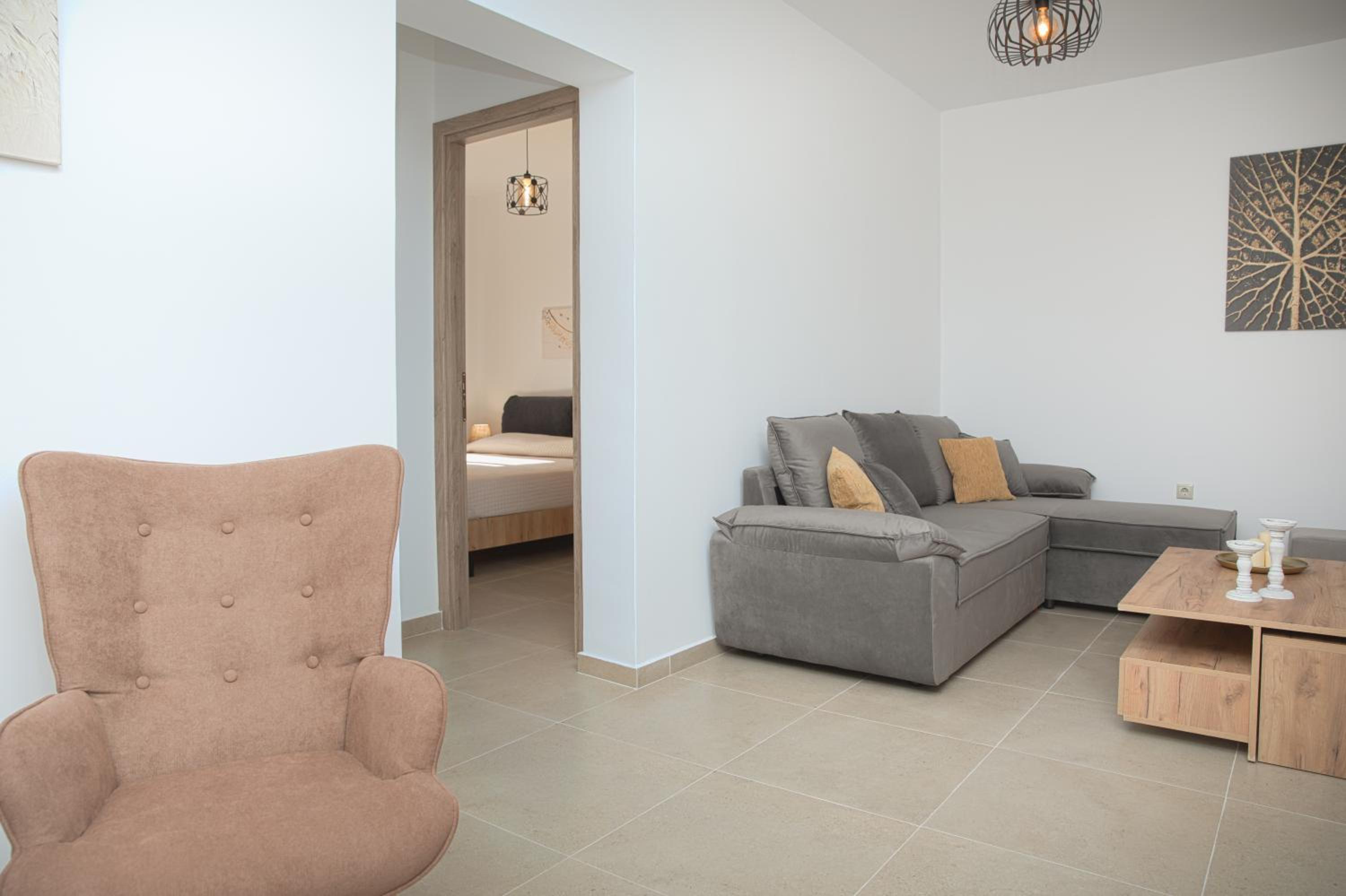 Etheria Comfort House