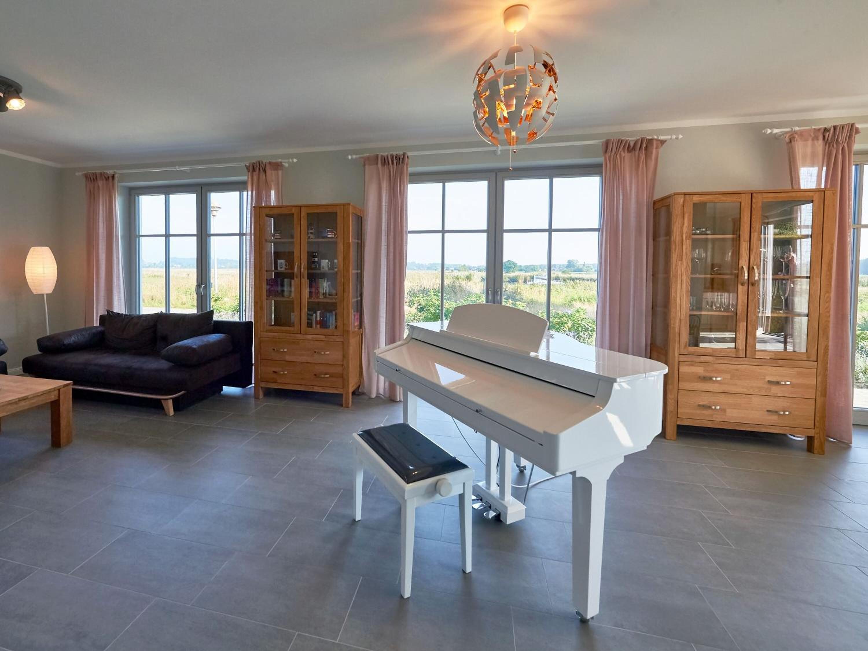 Landhaus Max in Moritzdorf - Luxus unter Reet mit Seeblick, Kamin, Sauna