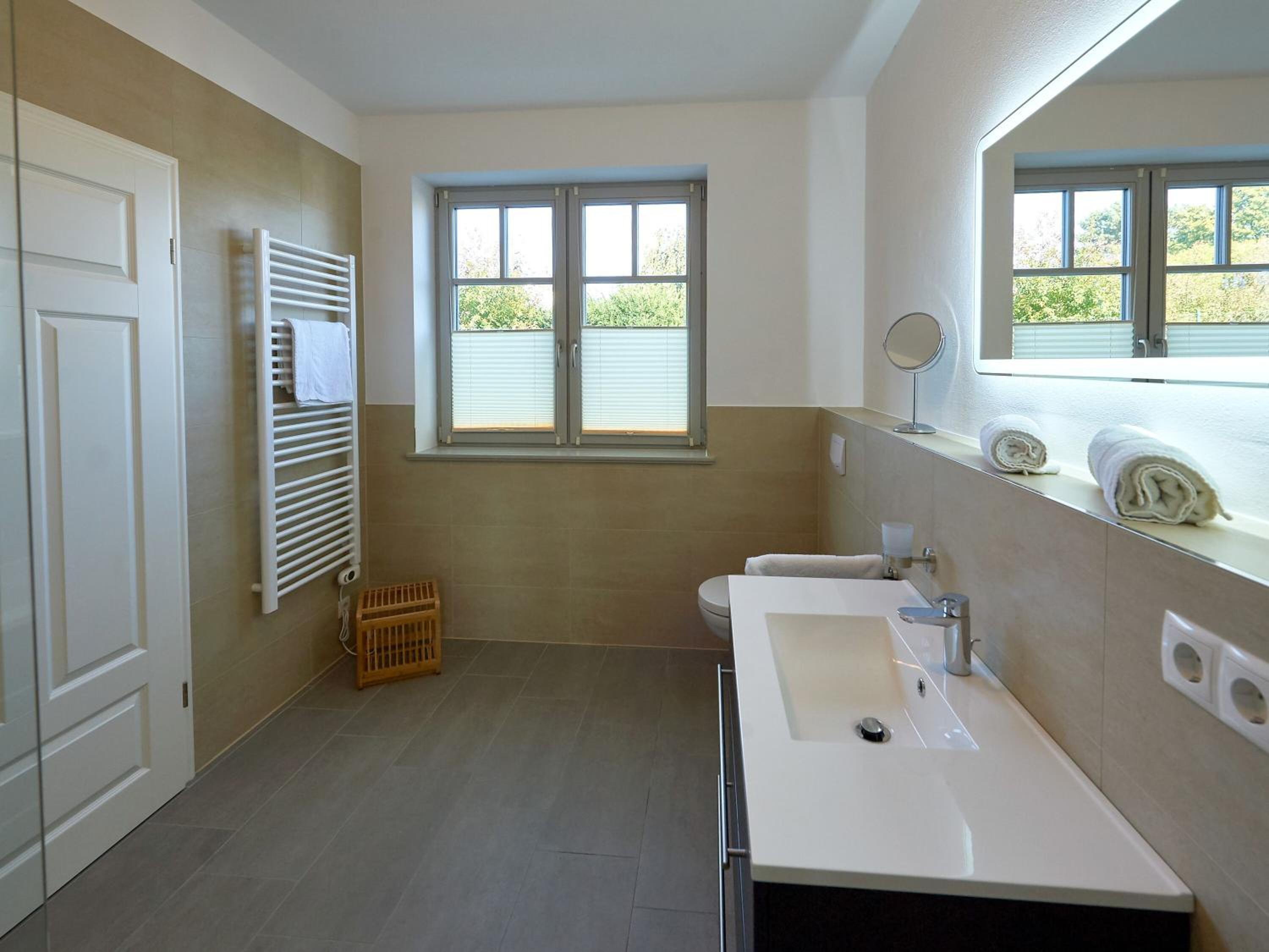 Landhaus Max in Moritzdorf - Luxus unter Reet mit Seeblick, Kamin, Sauna