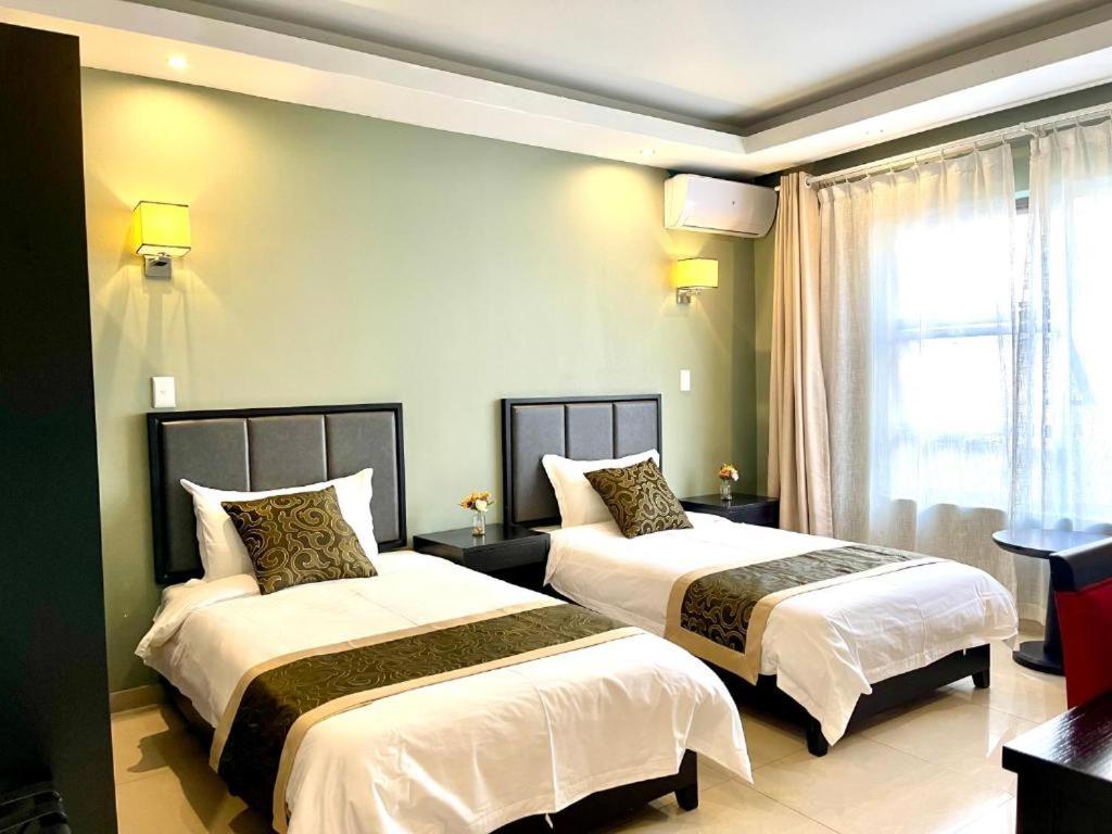 Azinnia Rivonia Guest House