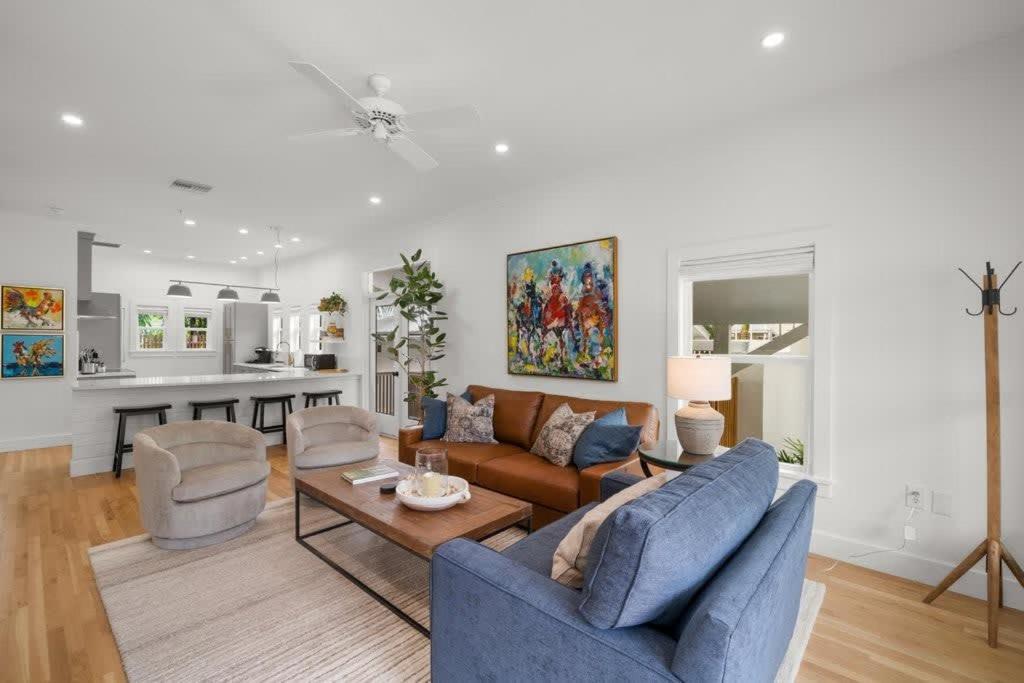Casa Padrón - Gorgeous Home, Steps to 7th Ave view 3