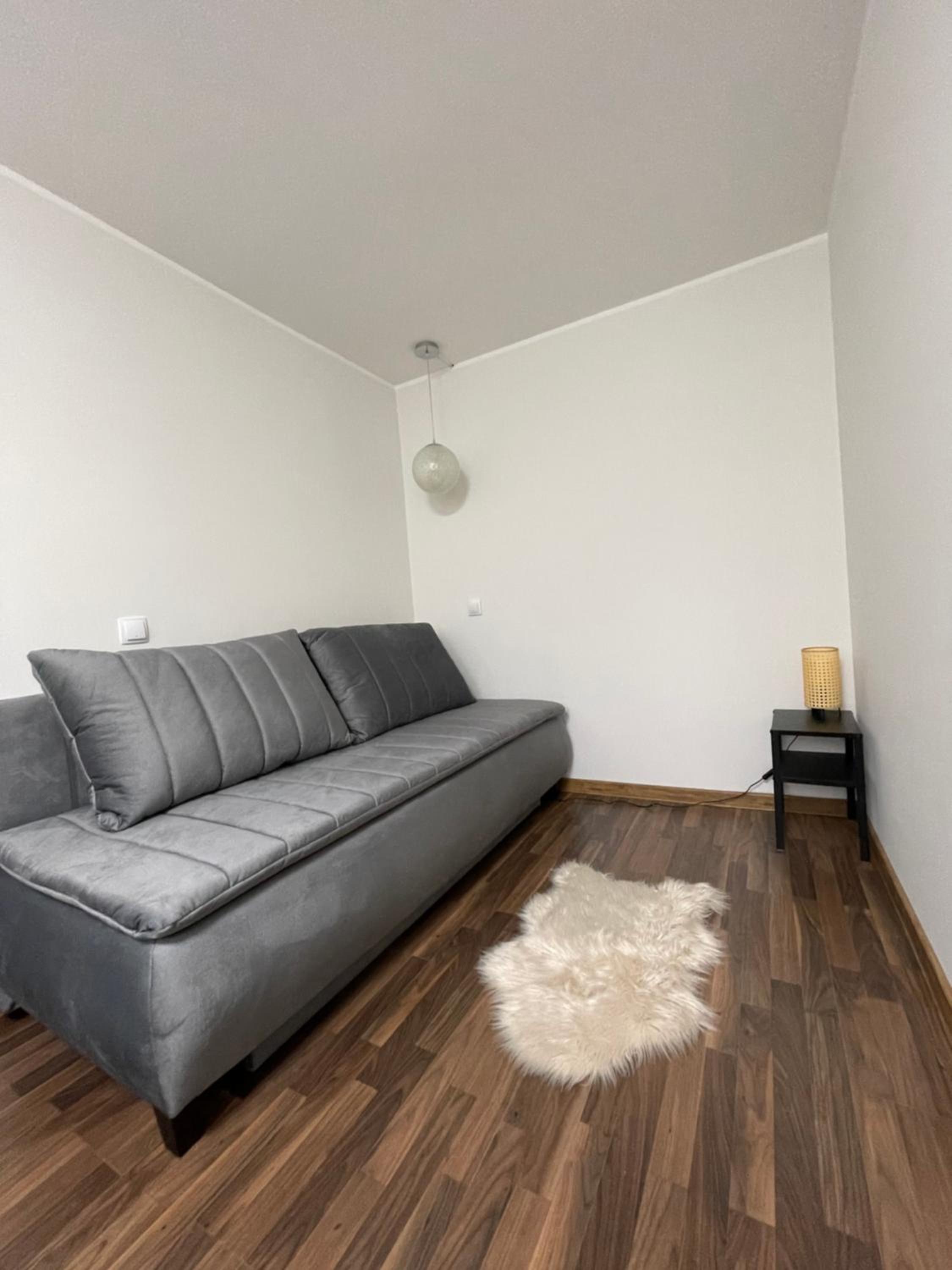 Cozy Studio on Veerenni St, garden views. view 2