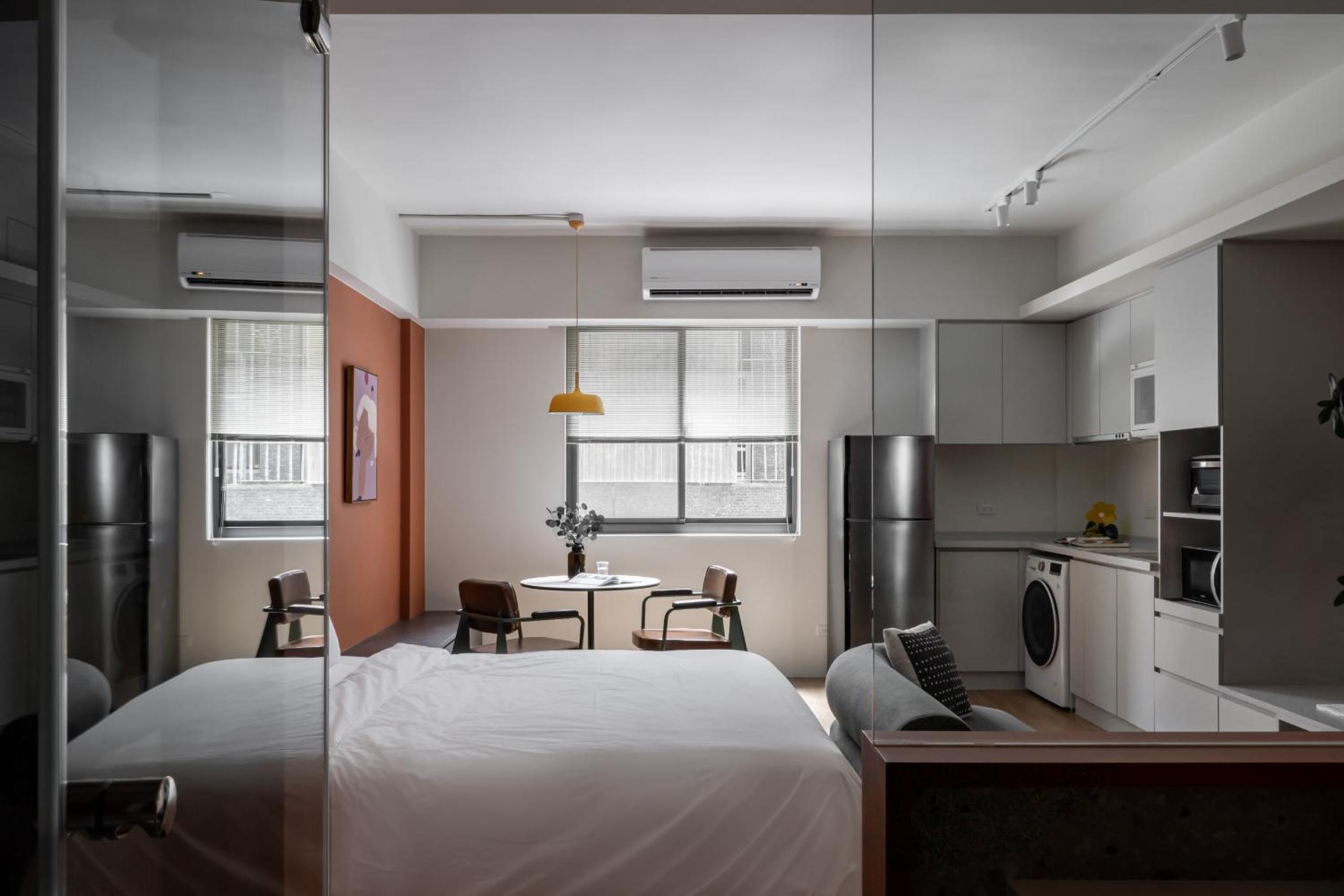 Lin Apartments by Olala Homes