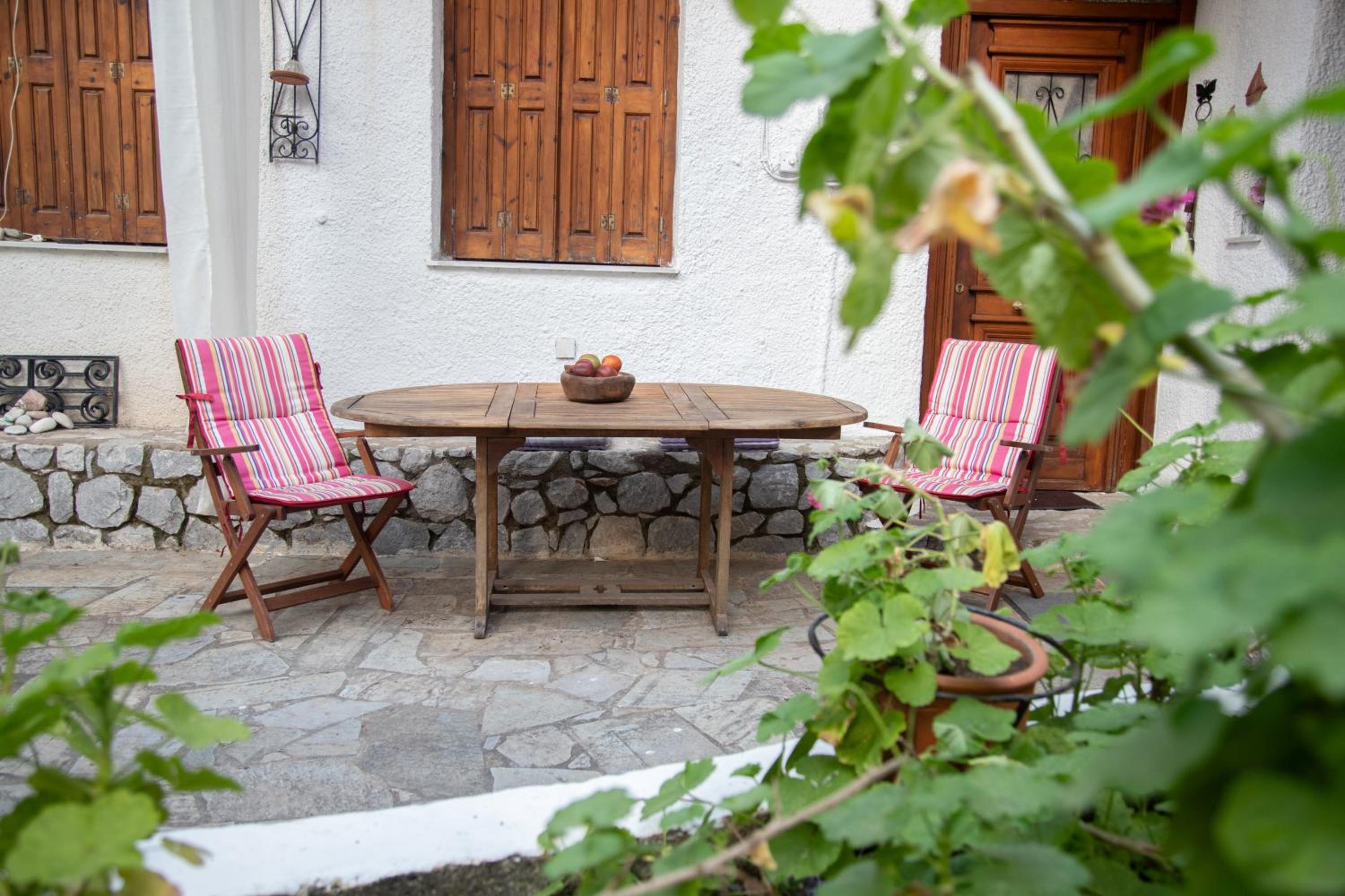Lagadaki guest house