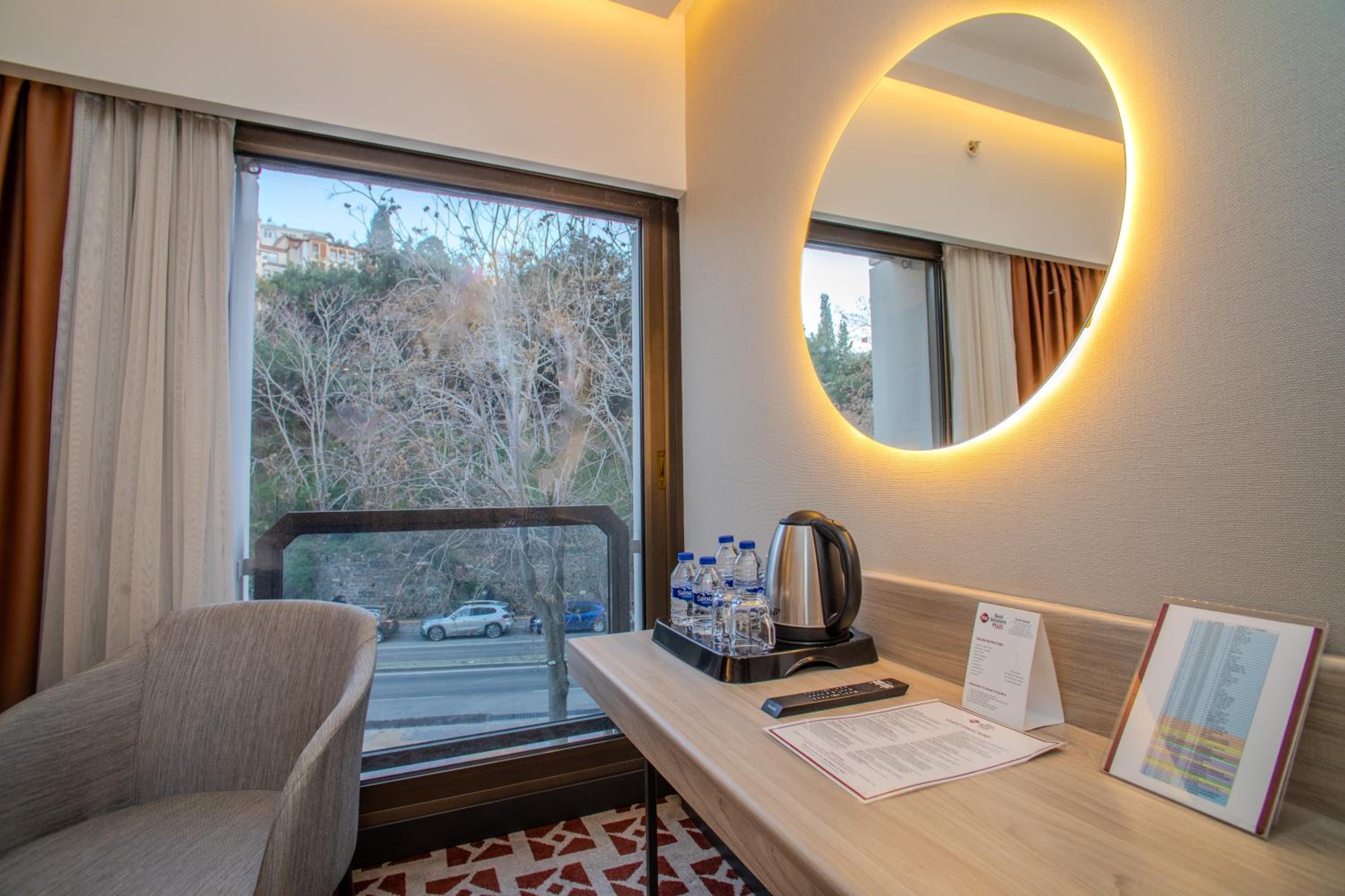 Best Western Plus Hotel Konak - Image 38