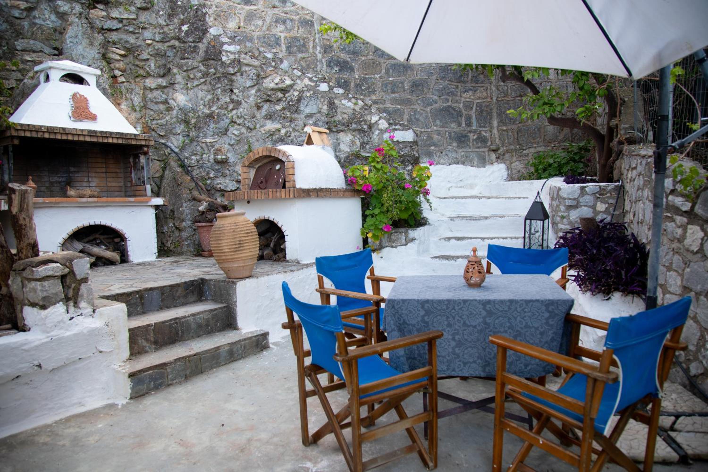 Lagadaki guest house