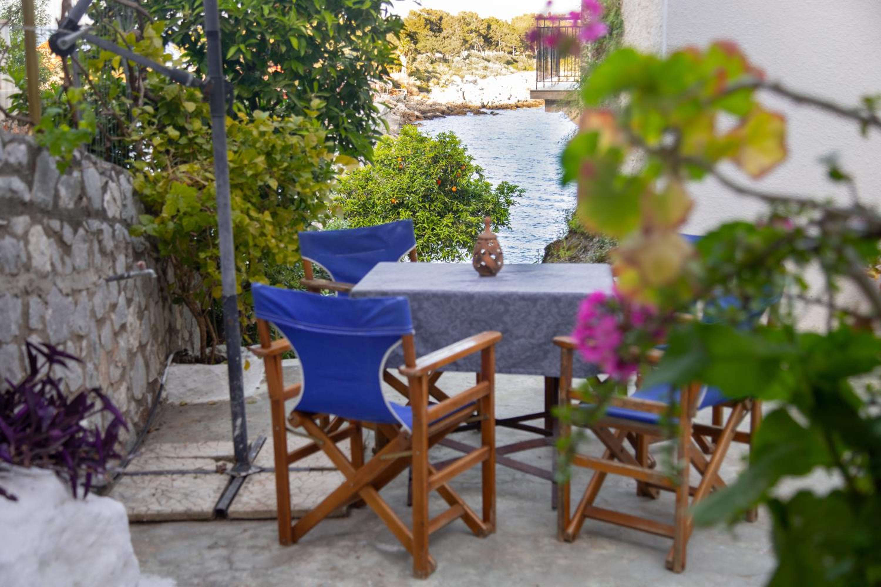 Lagadaki guest house