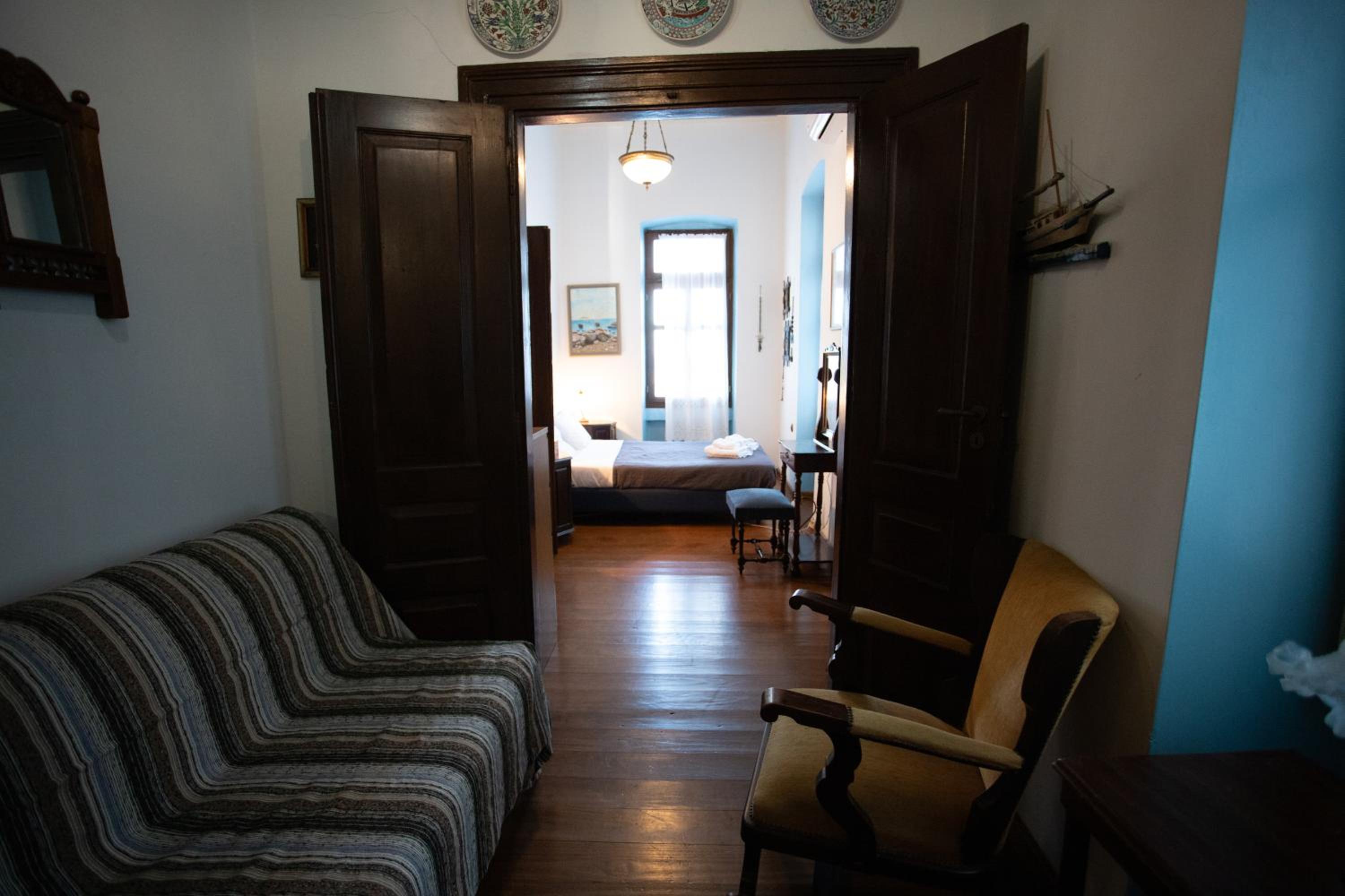 Lagadaki guest house