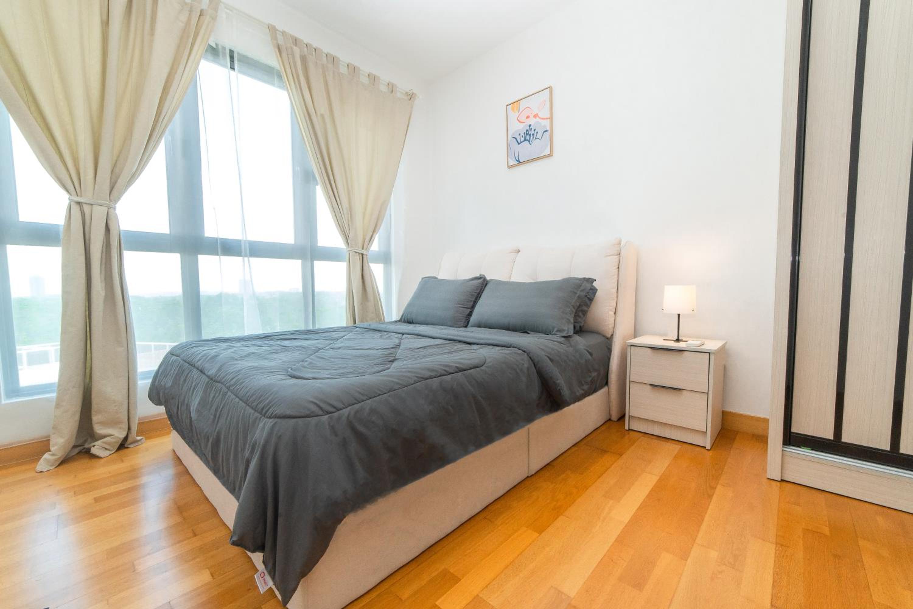 Teega Creamy INS Muji 2BR 6 pax w Balcony by Our Stay photo 4