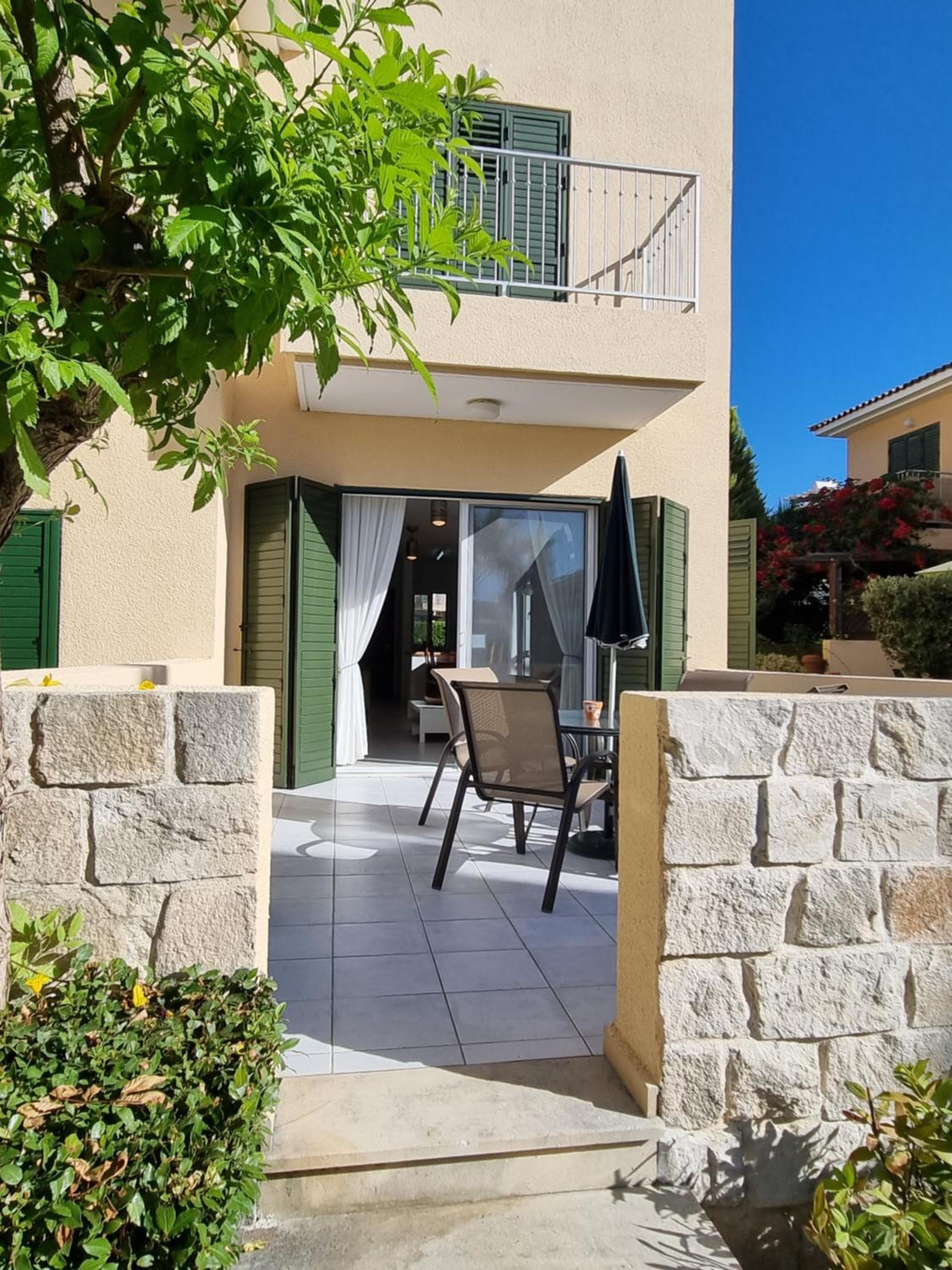 Cyprus 2 beds ensuite pool patio wifi parking