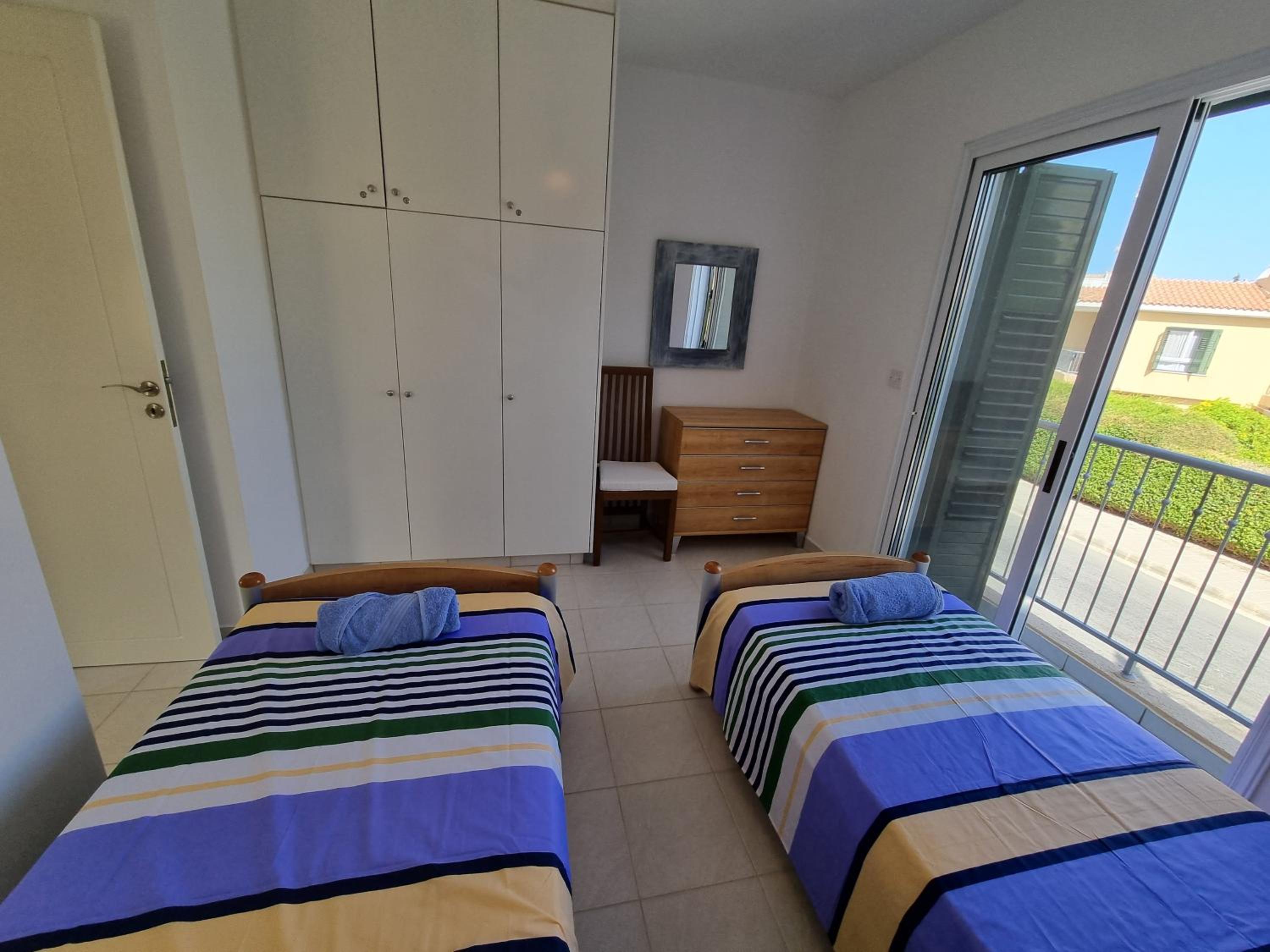 Cyprus 2 beds ensuite pool patio wifi parking