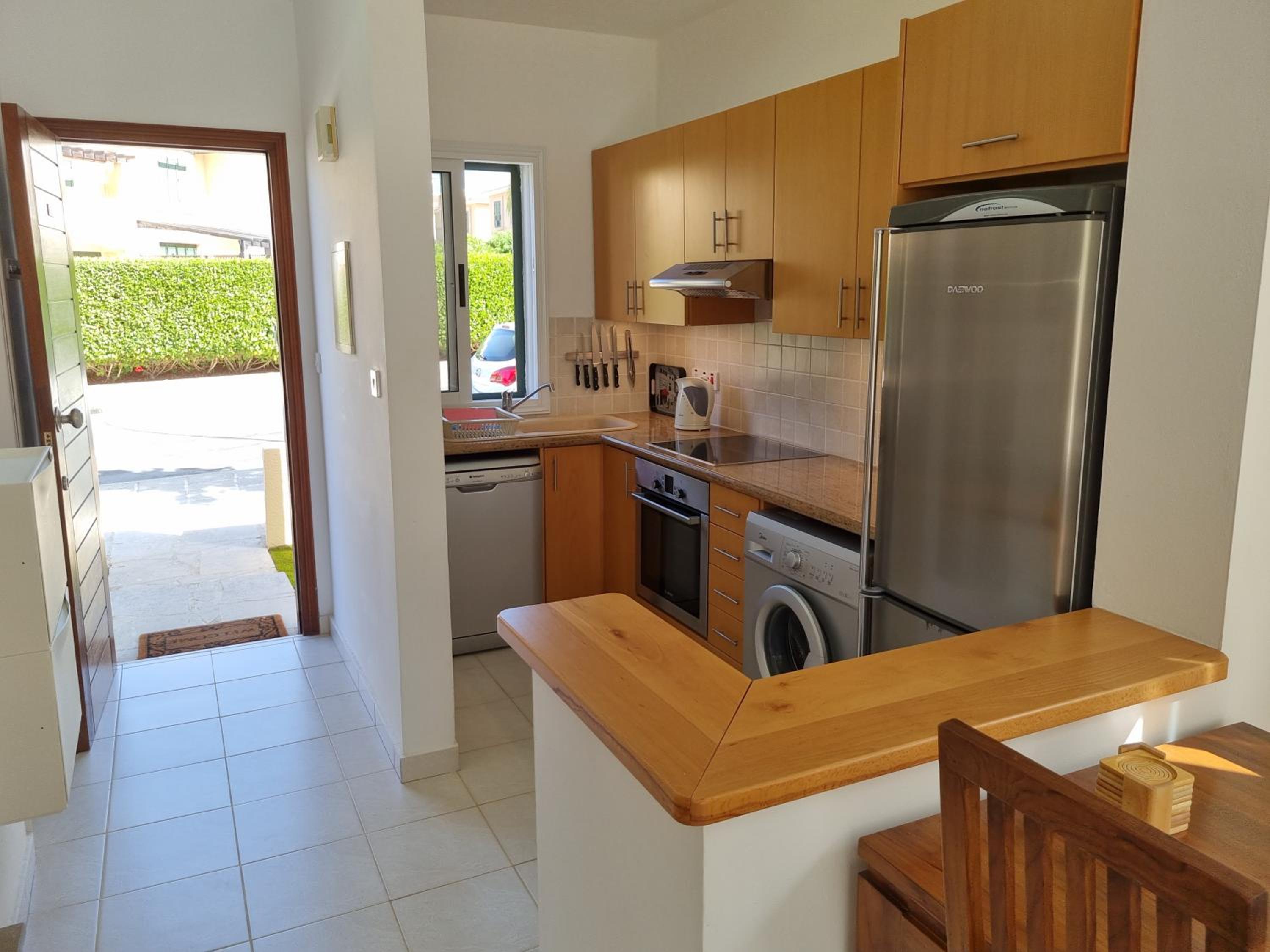 Cyprus 2 beds ensuite pool patio wifi parking