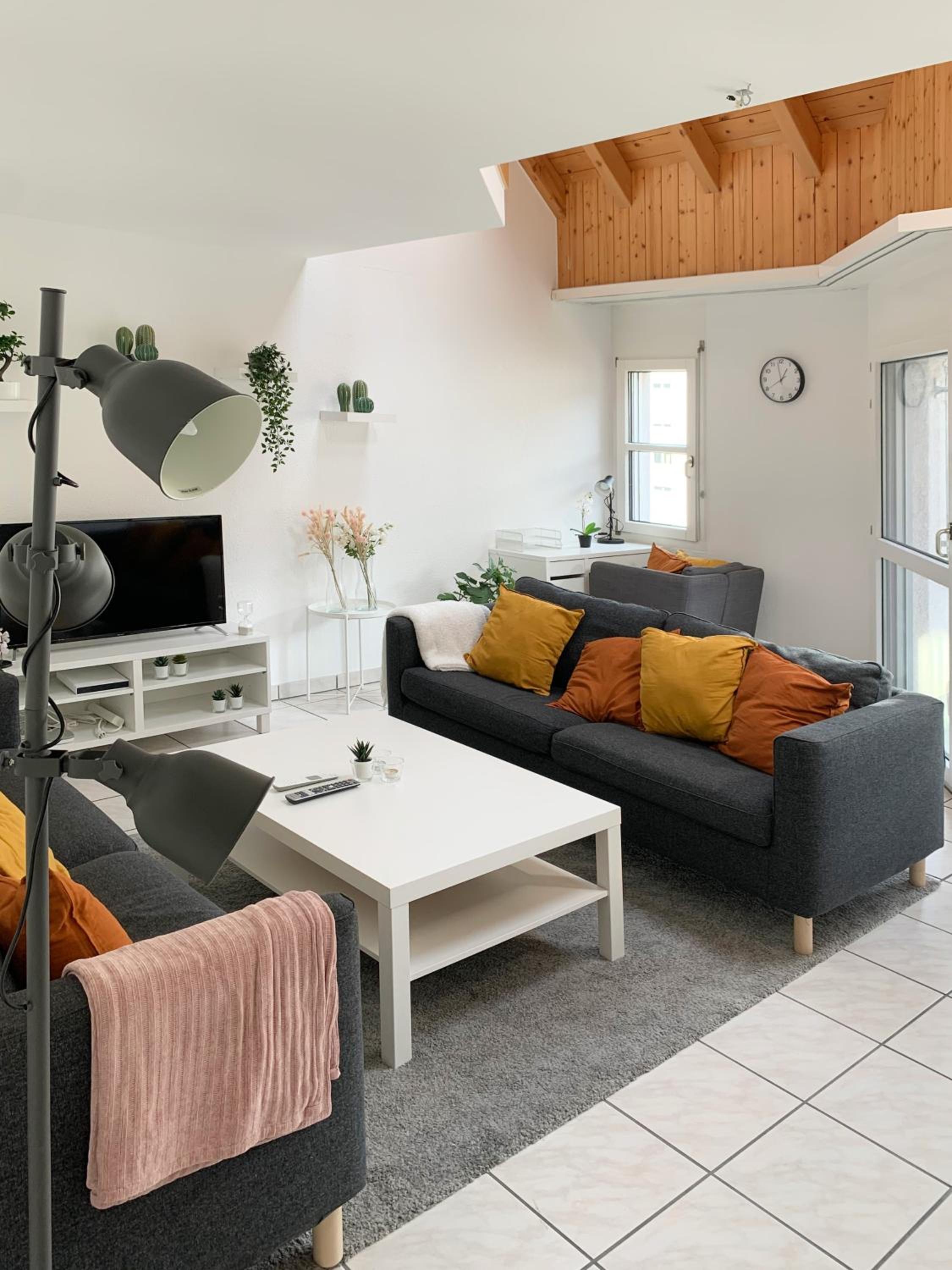 Spacious and charming duplex in the centre of Brig