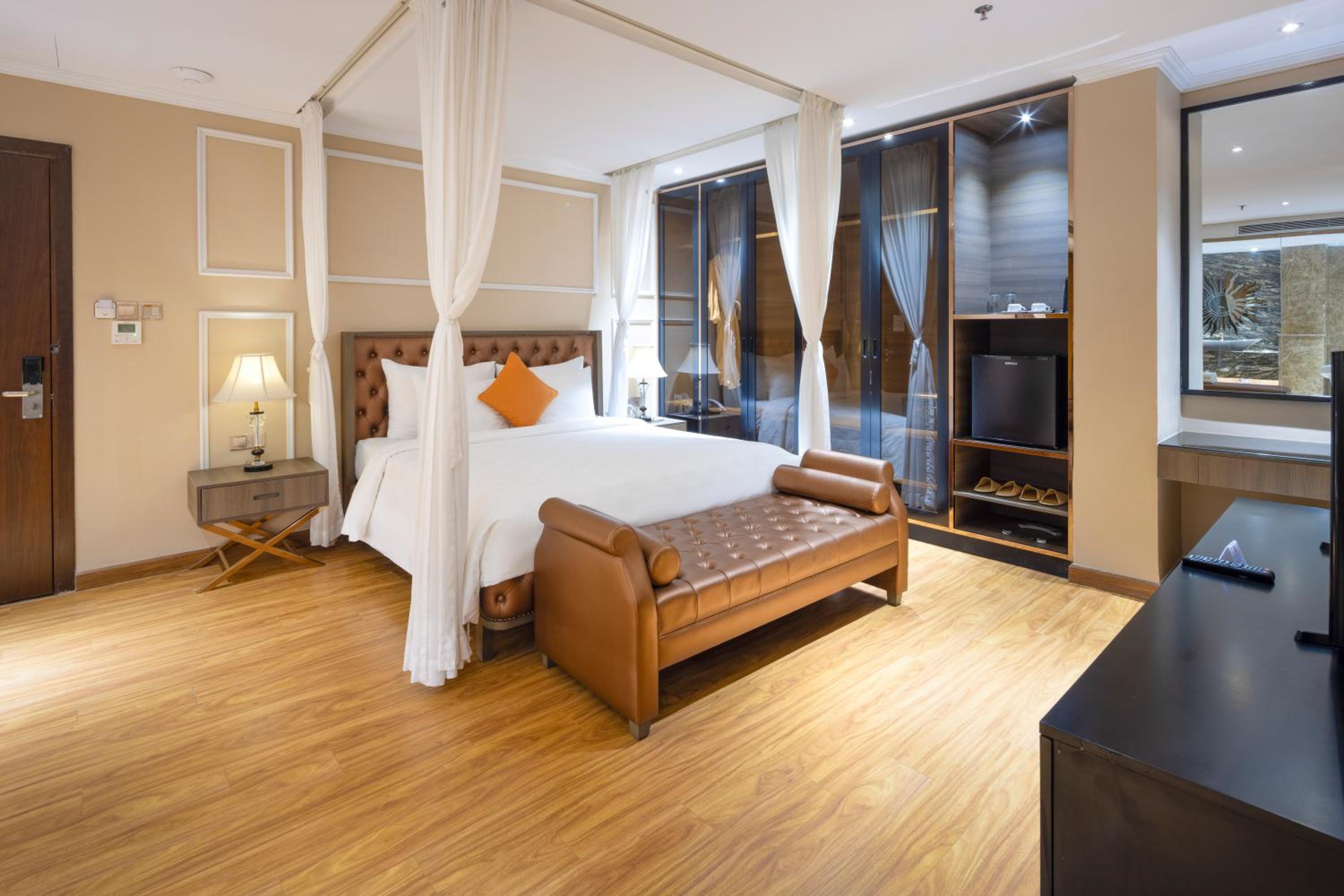 Winsuites Sai Gon Hotel 52